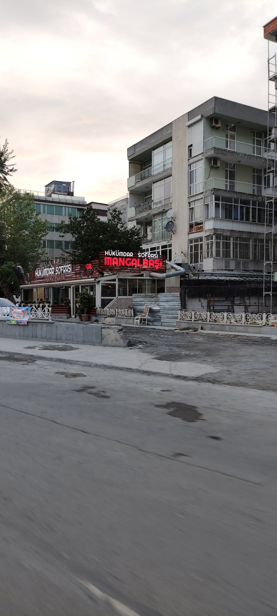Hükümdar Sofrası Bakırköy Aile Mangalbaşı Et Lokantası