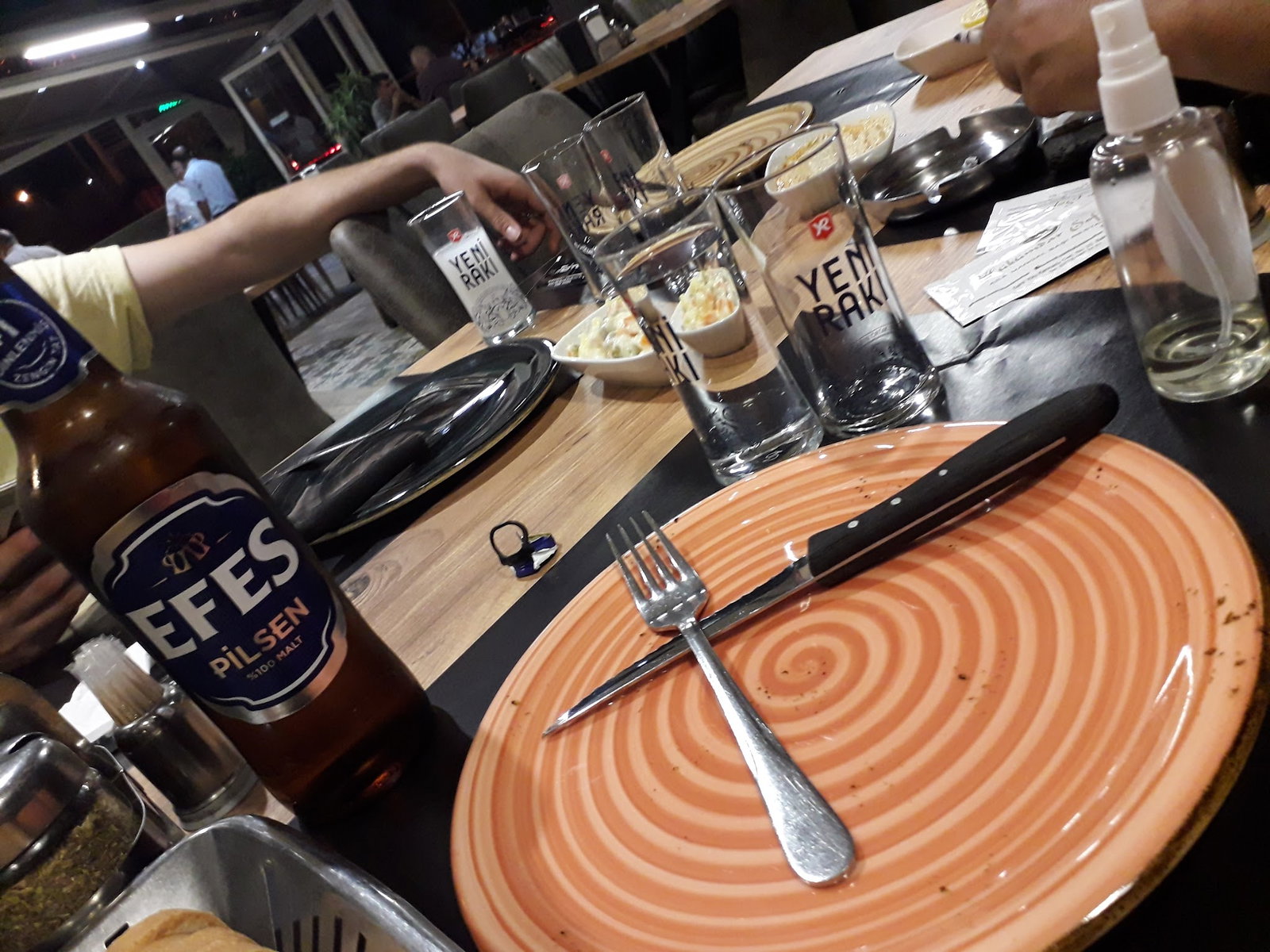 Hükümdar Sofrası Bakırköy Aile Mangalbaşı Et Lokantası