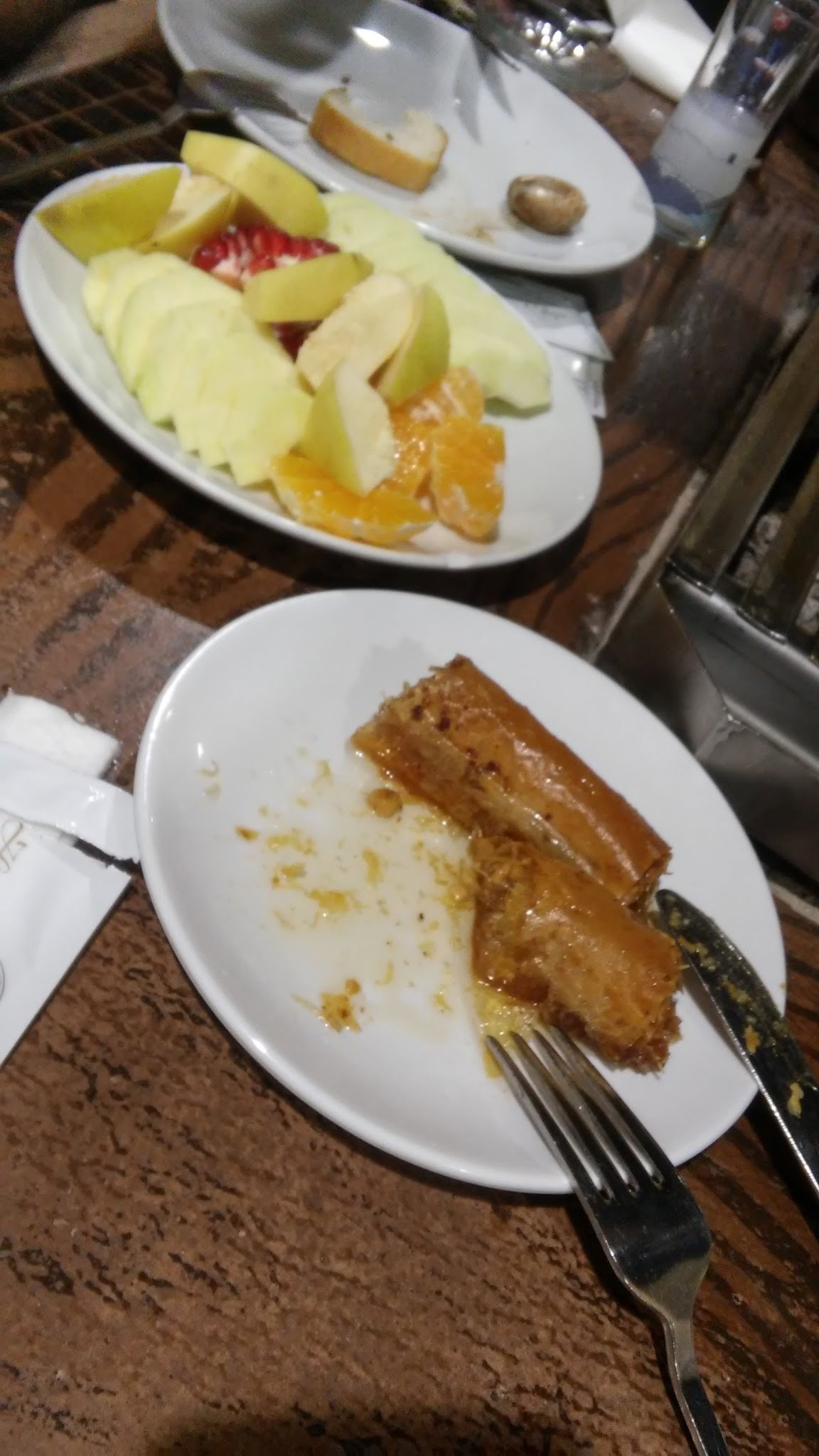 Hükümdar Sofrası Bakırköy Aile Mangalbaşı Et Lokantası