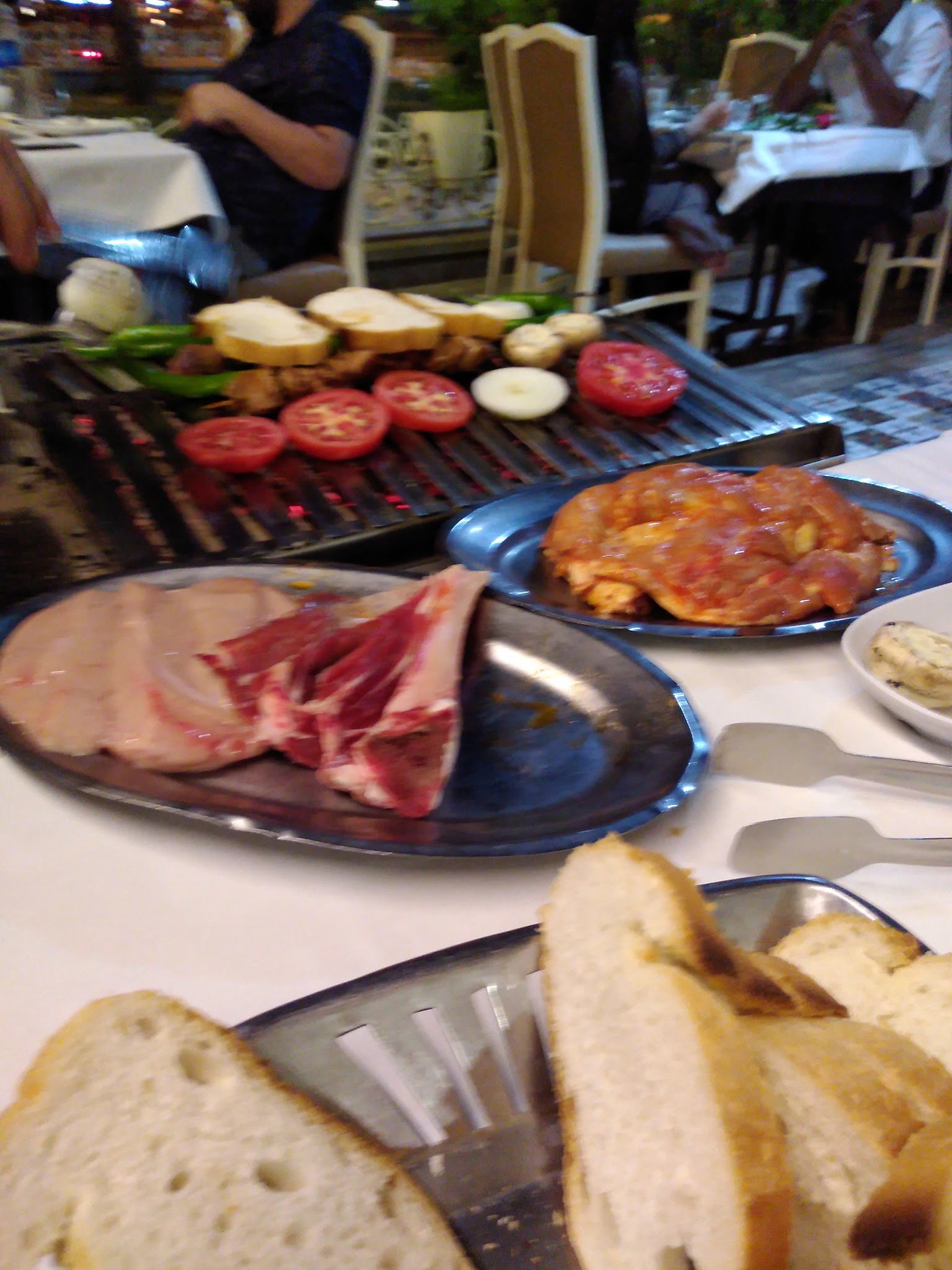 Hükümdar Sofrası Bakırköy Aile Mangalbaşı Et Lokantası