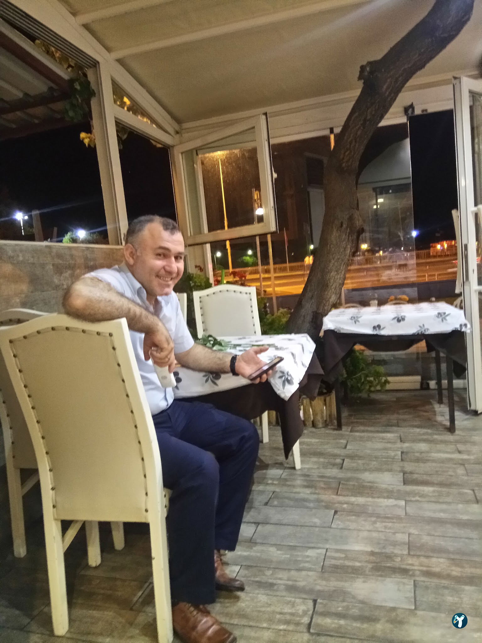 Hükümdar Sofrası Bakırköy Aile Mangalbaşı Et Lokantası
