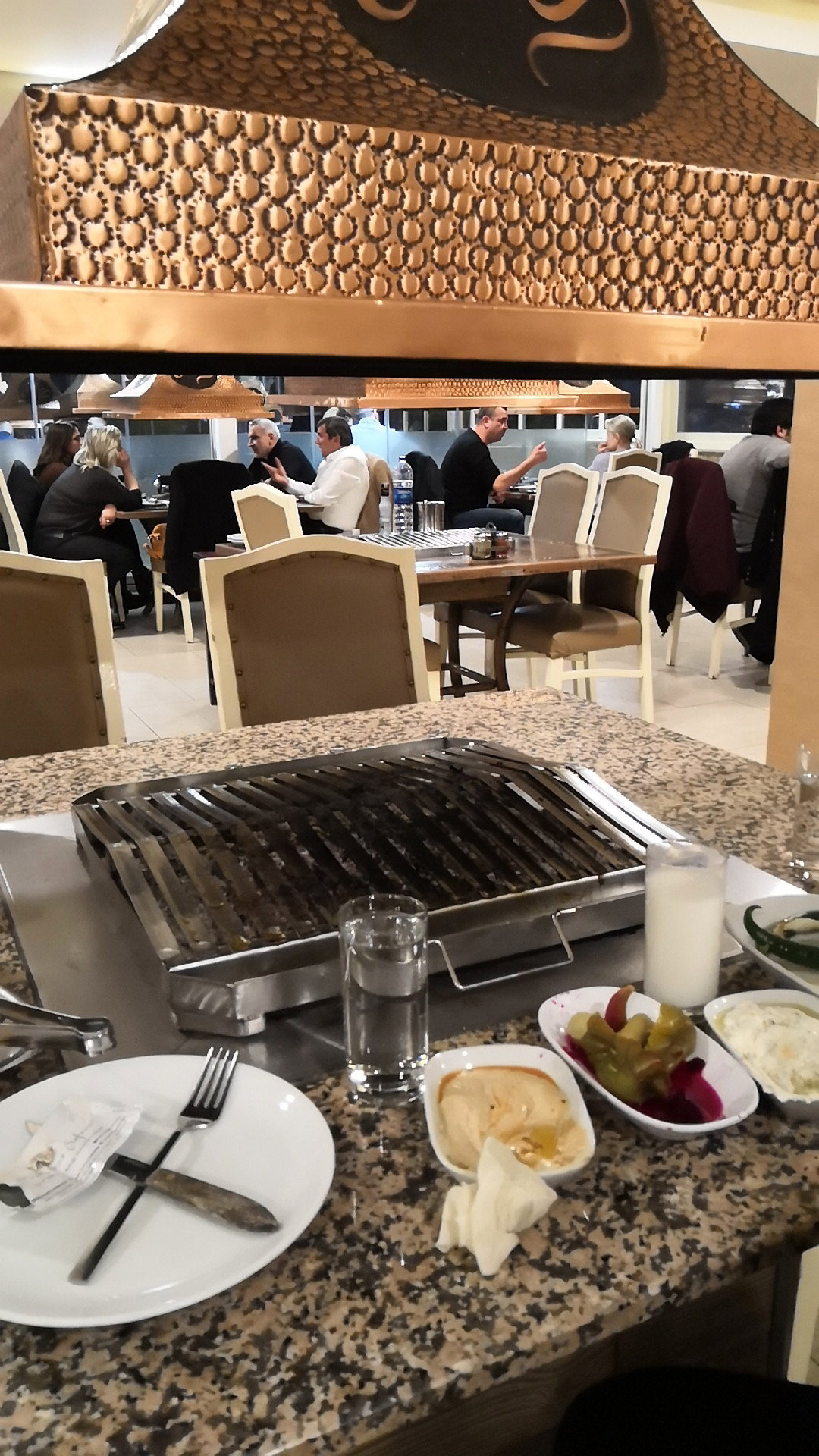 Hükümdar Sofrası Bakırköy Aile Mangalbaşı Et Lokantası