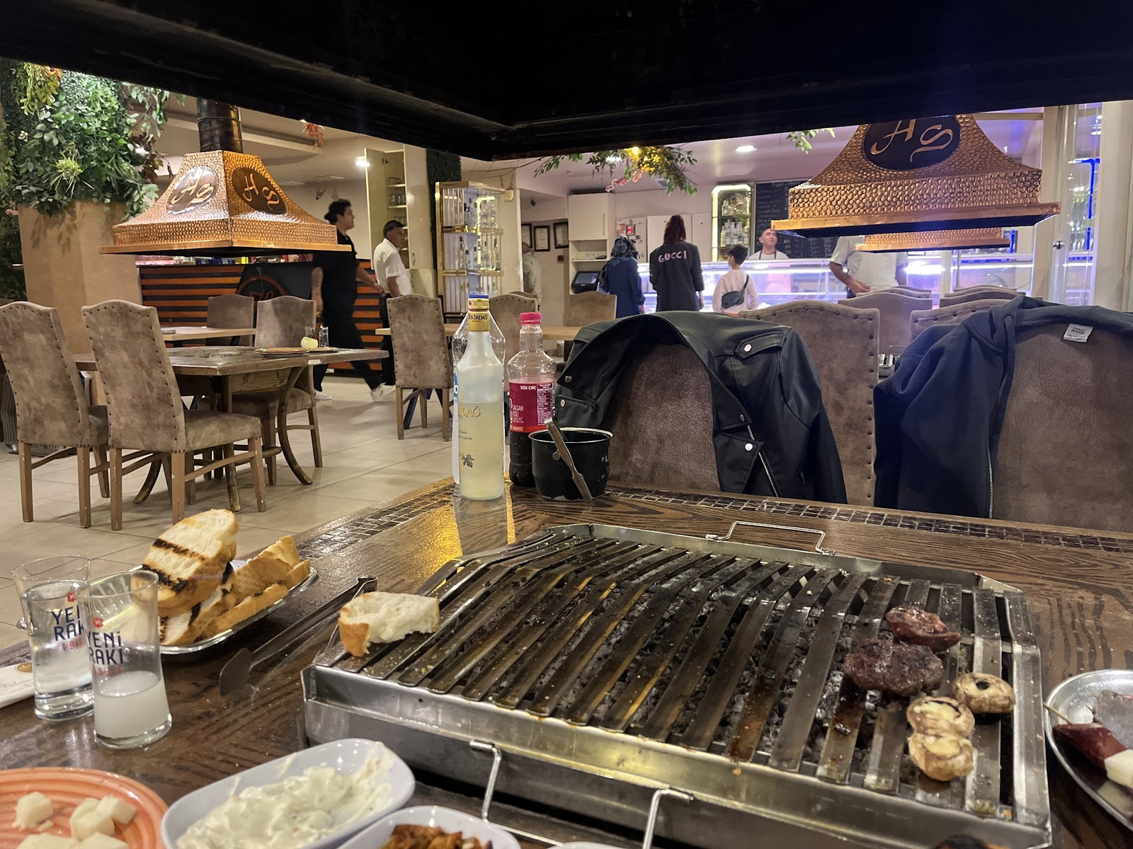 Hükümdar Sofrası Bakırköy Aile Mangalbaşı Et Lokantası