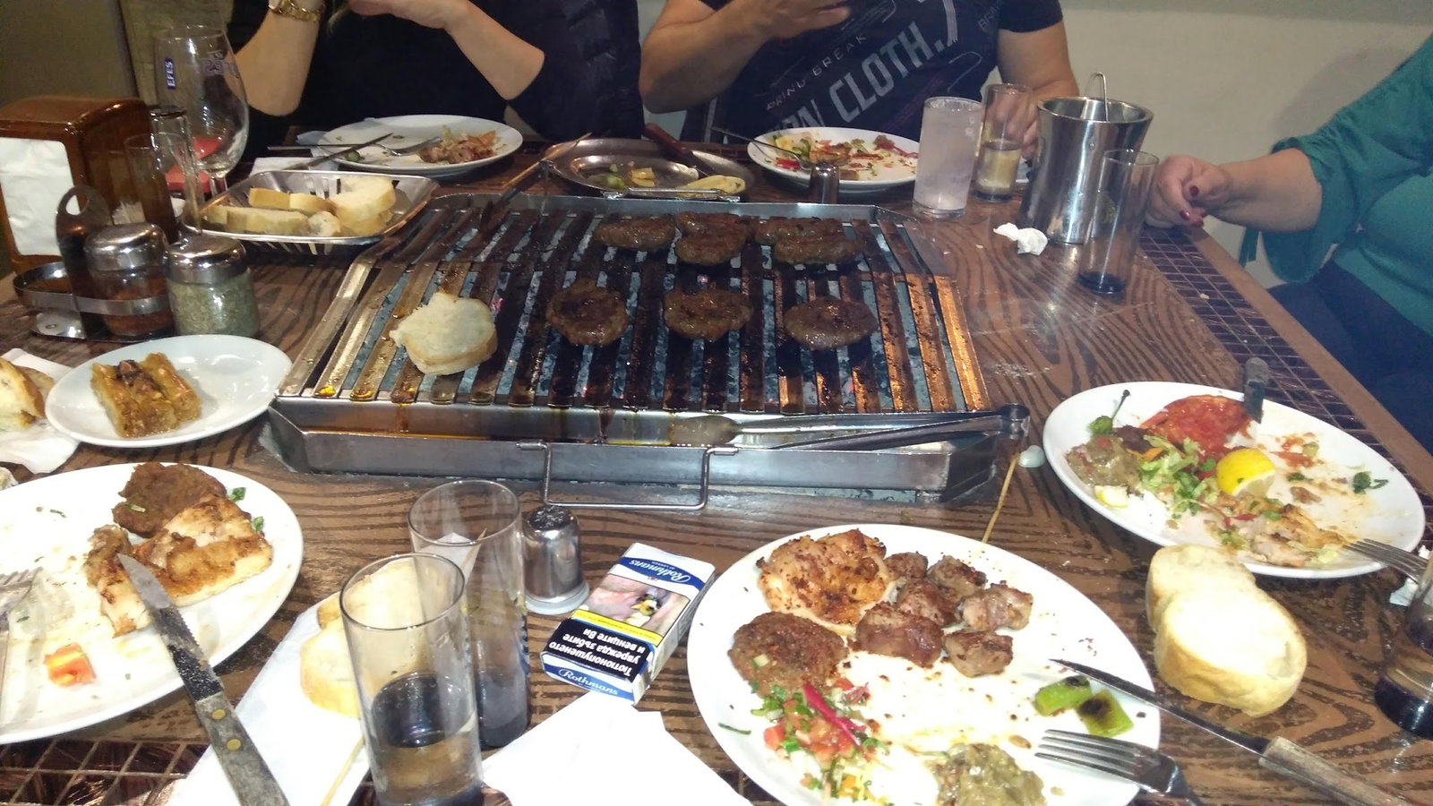 Hükümdar Sofrası Bakırköy Aile Mangalbaşı Et Lokantası