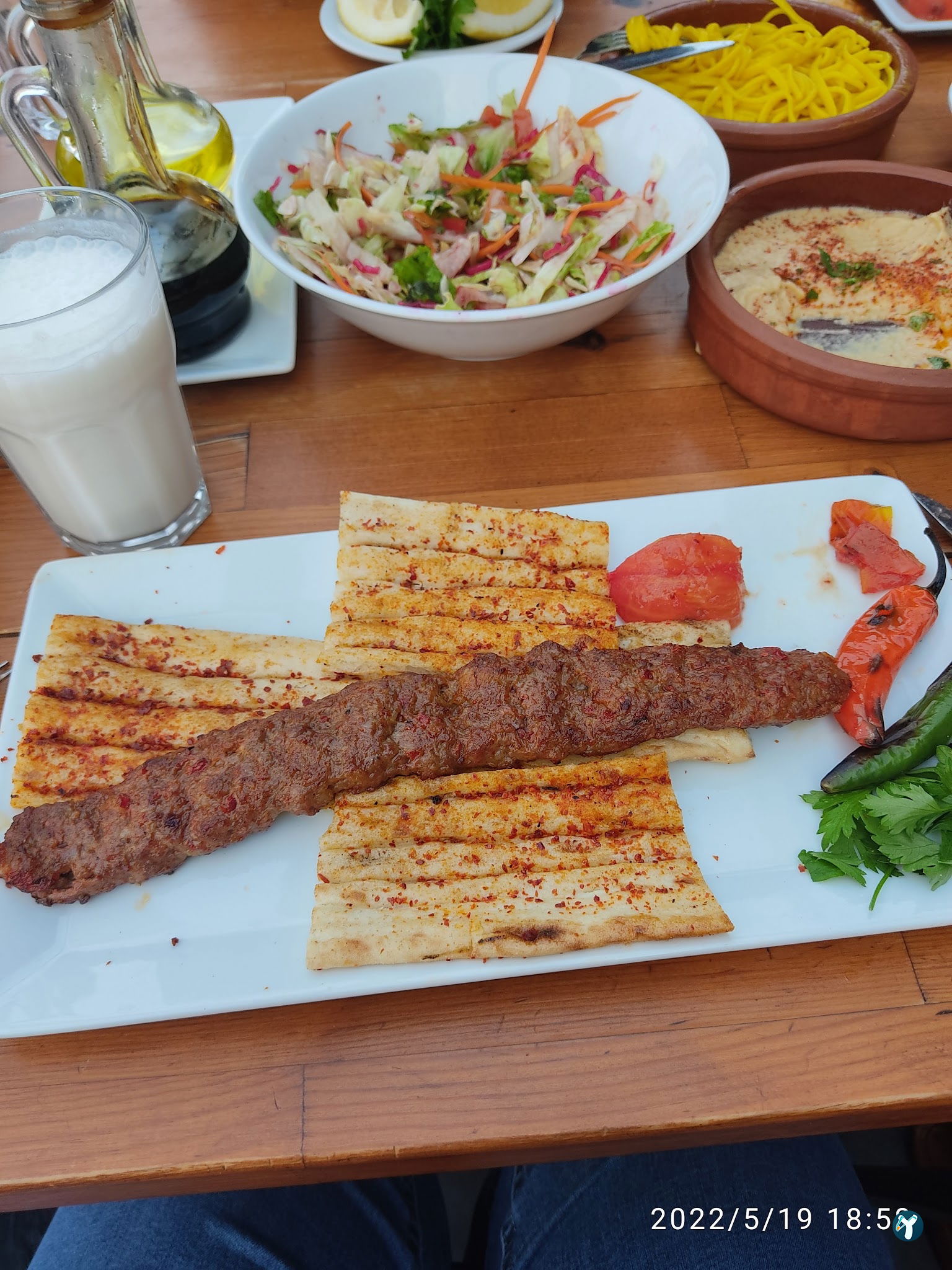 Adana Okka Et Kebap & Pirzola & Steak & Tavuk & Fındık Lahmacun & Humus Restoran