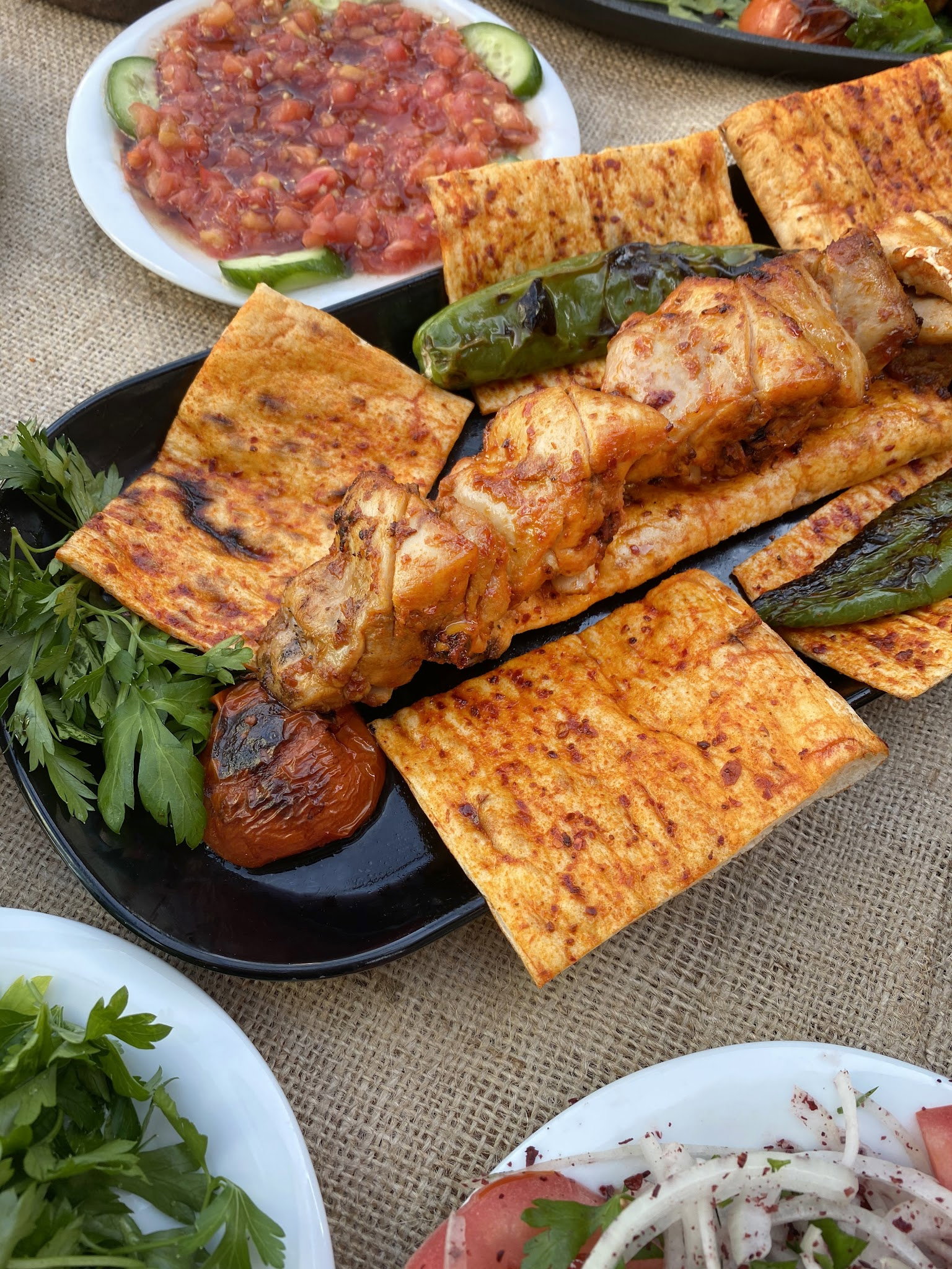 Adana Okka Et Kebap & Pirzola & Steak & Tavuk & Fındık Lahmacun & Humus Restoran