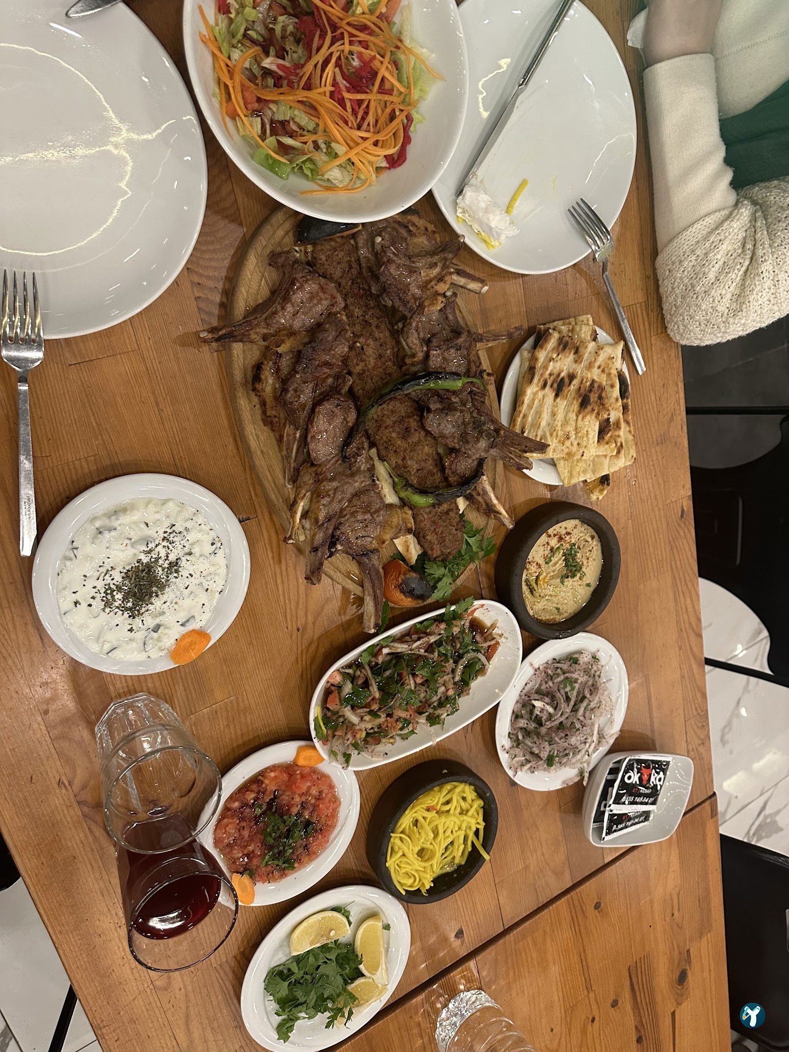 Adana Okka Et Kebap & Pirzola & Steak & Tavuk & Fındık Lahmacun & Humus Restoran