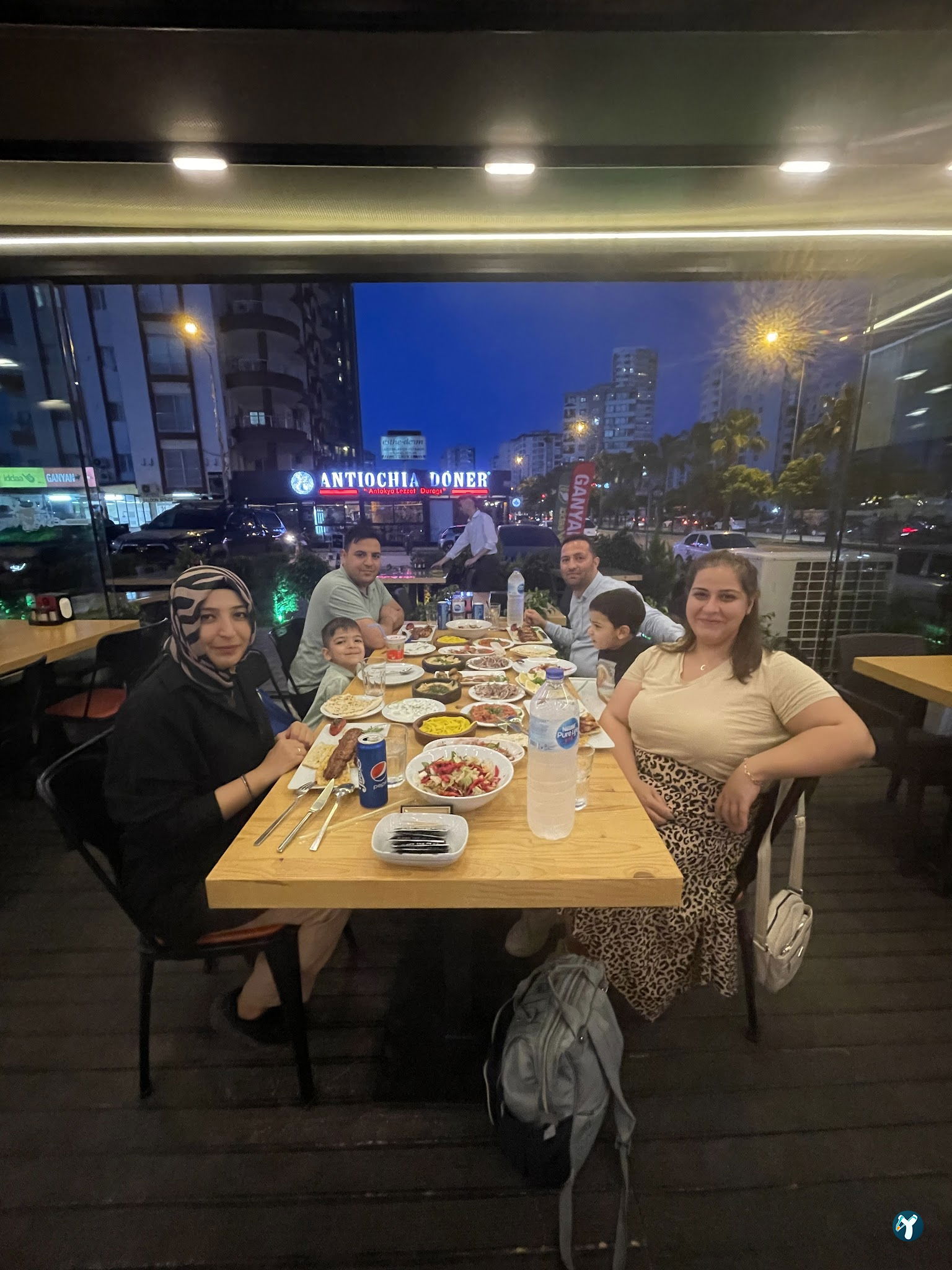 Adana Okka Et Kebap & Pirzola & Steak & Tavuk & Fındık Lahmacun & Humus Restoran