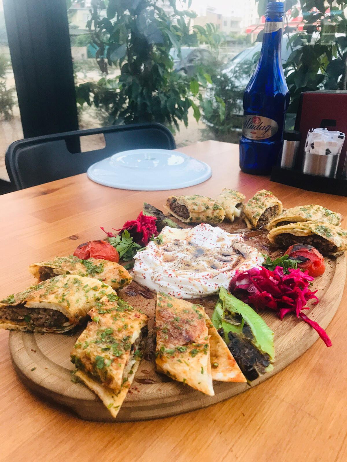 Adana Okka Et Kebap & Pirzola & Steak & Tavuk & Fındık Lahmacun & Humus Restoran