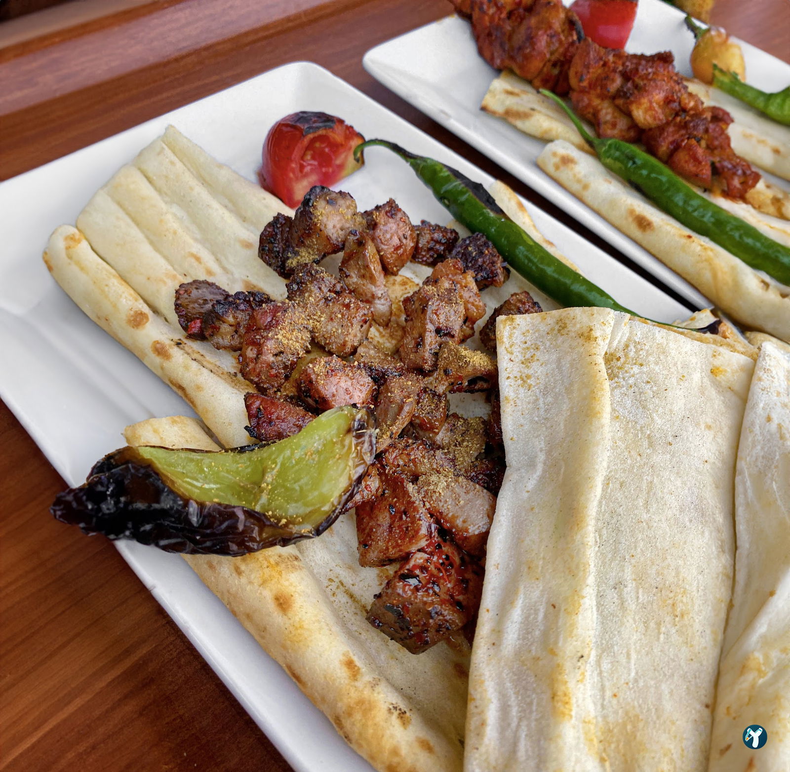 Adana Okka Et Kebap & Pirzola & Steak & Tavuk & Fındık Lahmacun & Humus Restoran
