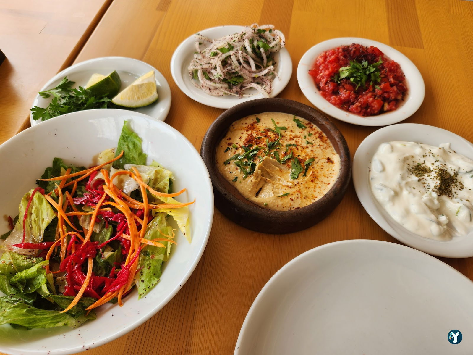 Adana Okka Et Kebap & Pirzola & Steak & Tavuk & Fındık Lahmacun & Humus Restoran