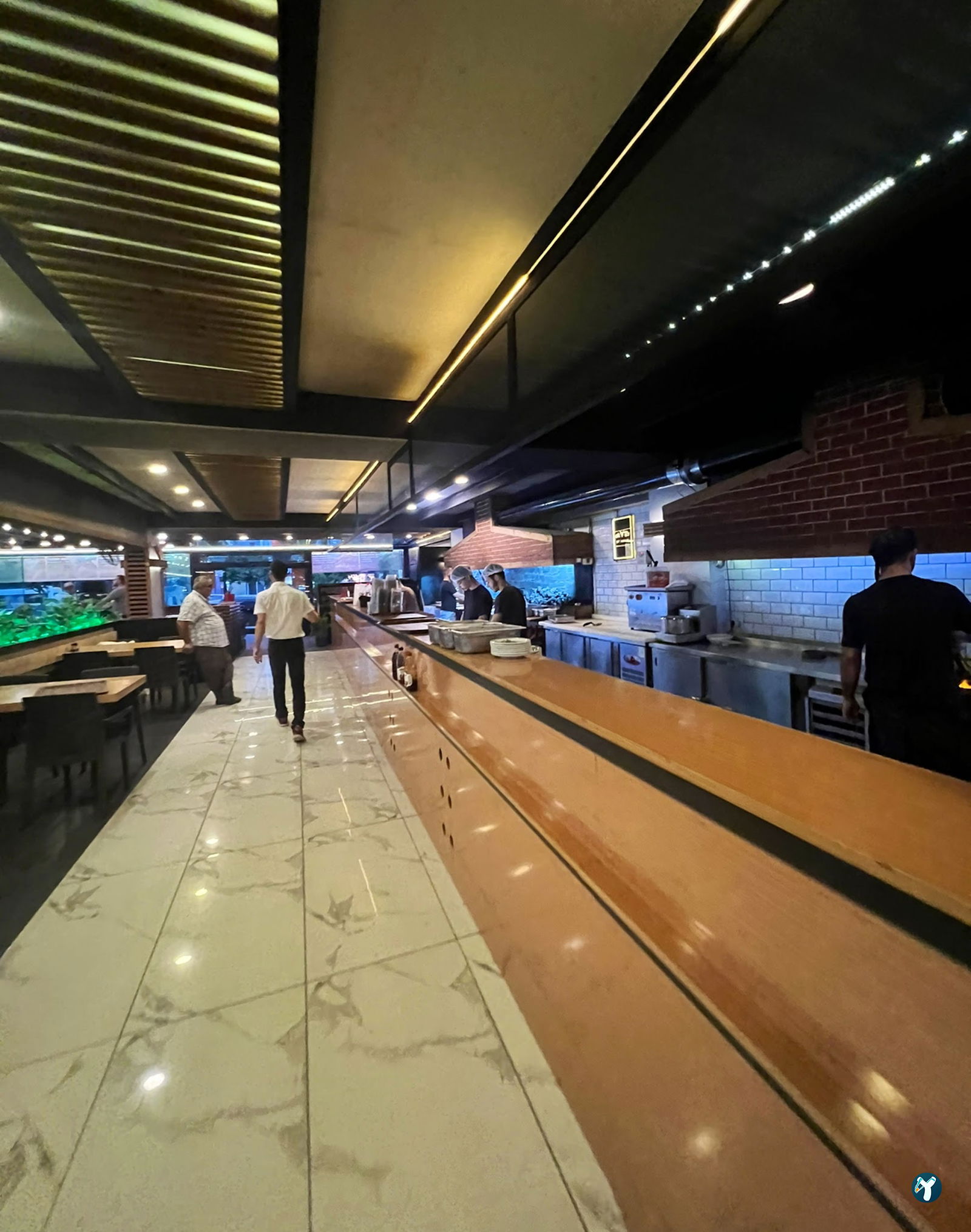 Adana Okka Et Kebap & Pirzola & Steak & Tavuk & Fındık Lahmacun & Humus Restoran