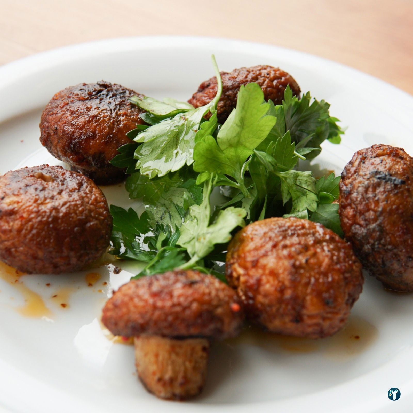 Adana Okka Et Kebap & Pirzola & Steak & Tavuk & Fındık Lahmacun & Humus Restoran