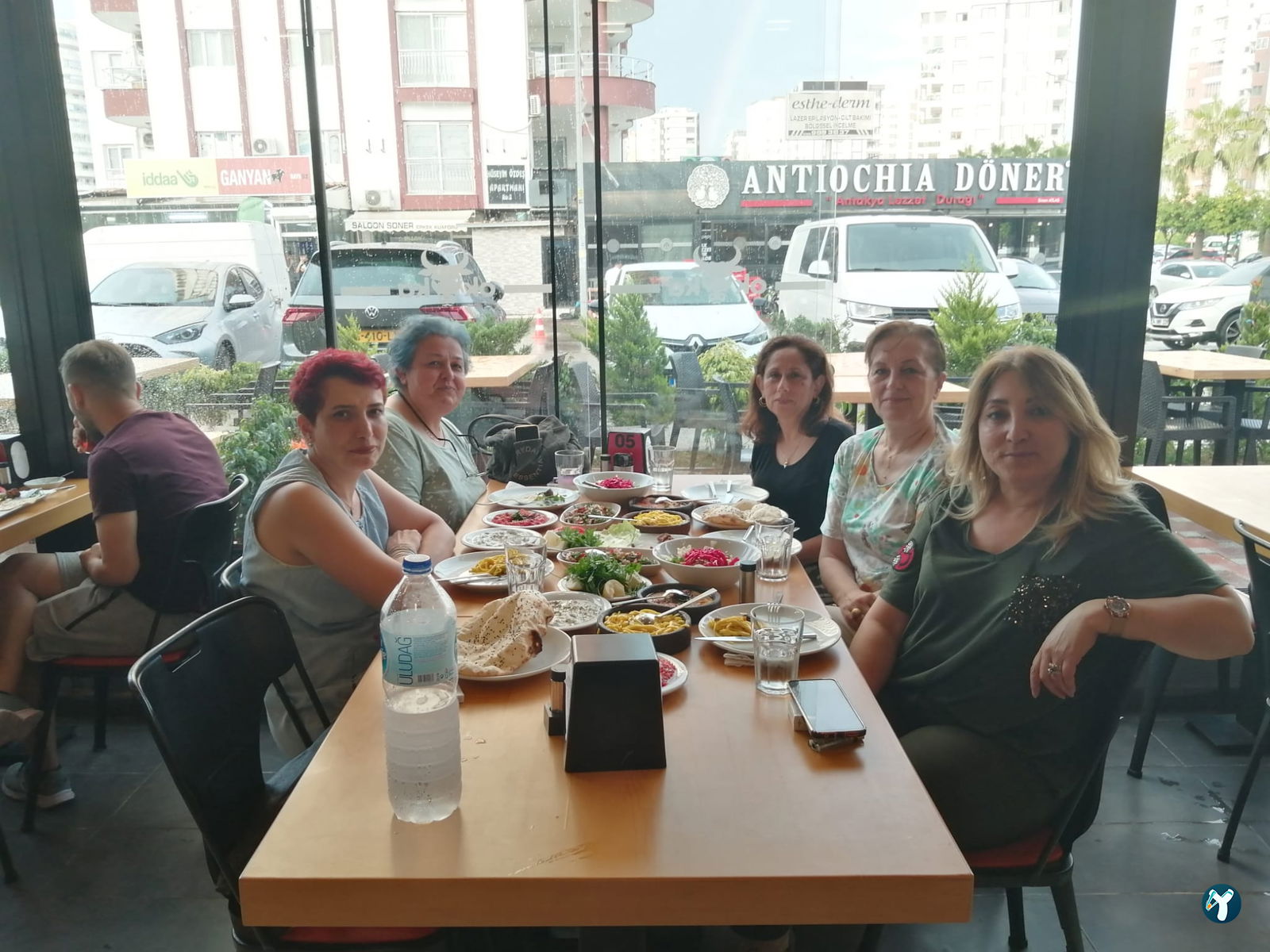 Adana Okka Et Kebap & Pirzola & Steak & Tavuk & Fındık Lahmacun & Humus Restoran