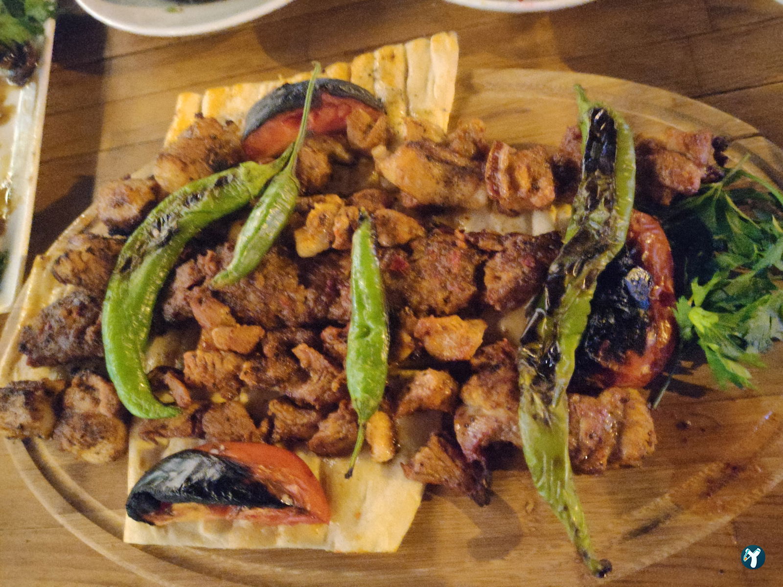Adana Okka Et Kebap & Pirzola & Steak & Tavuk & Fındık Lahmacun & Humus Restoran