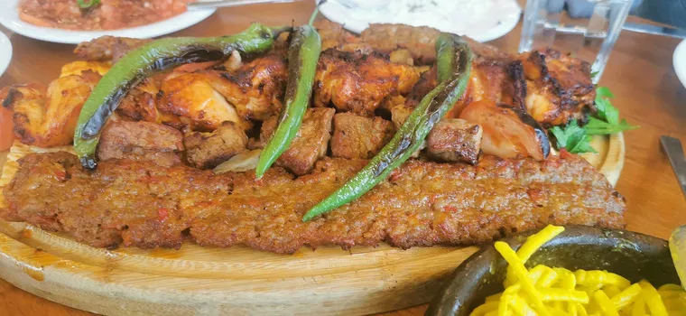 Adana Okka Et Kebap & Pirzola & Steak & Tavuk & Fındık Lahmacun & Humus Restoran resimleri Adana Okka Et Kebap & Pirzola & Steak & Tavuk & Fındık Lahmacun & Humus Restoran resimleri