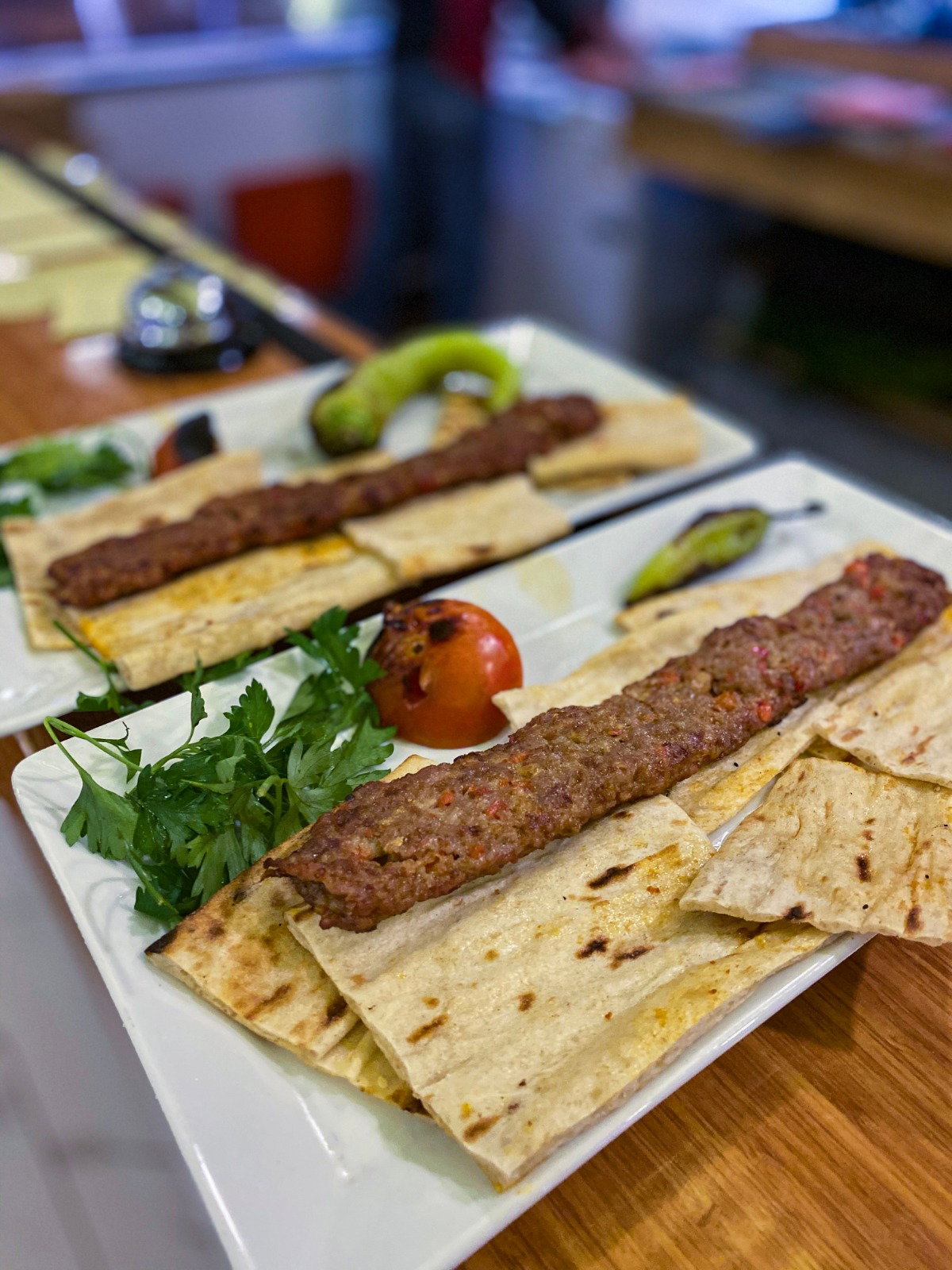 Adana Okka Et Kebap & Pirzola & Steak & Tavuk & Fındık Lahmacun & Humus Restoran
