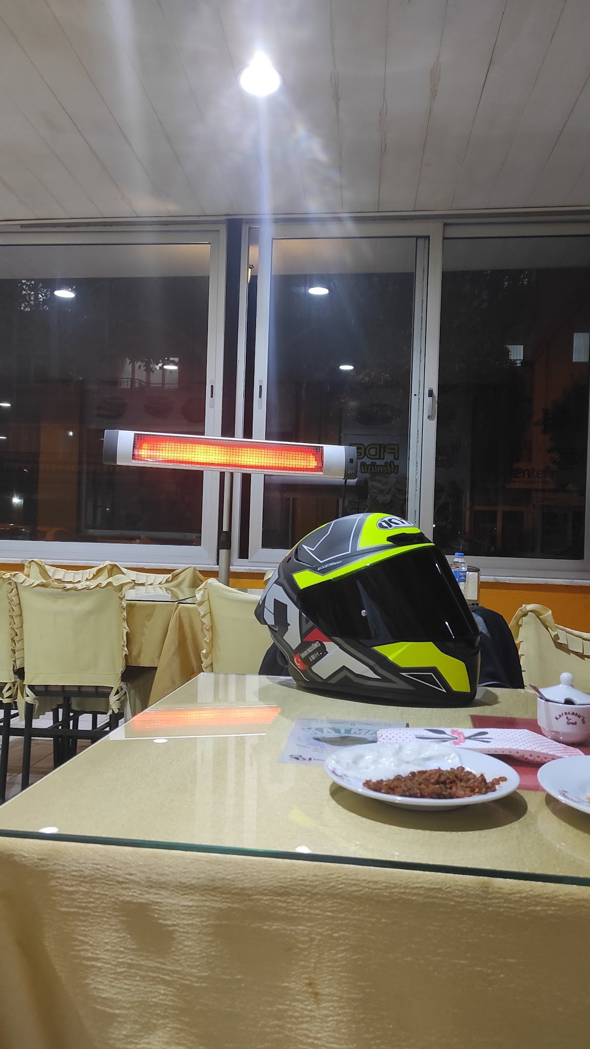 Karacasu'Lu İpek Pide Salonu