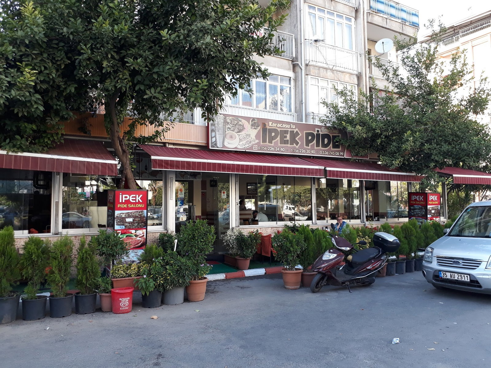 Karacasu'Lu İpek Pide Salonu