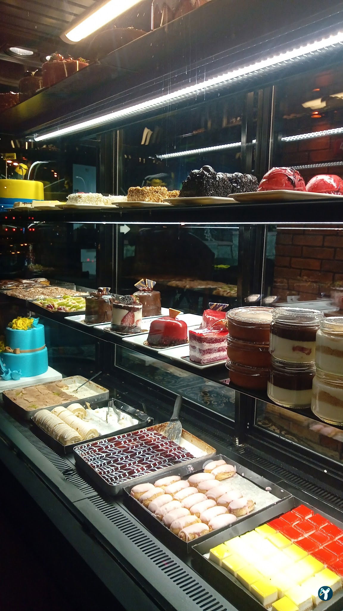 Big Boss Cafe