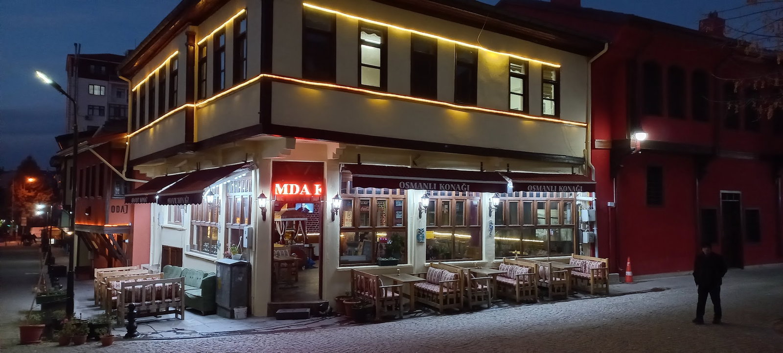 Osmanlı Konağı Ve Nargile Kafe