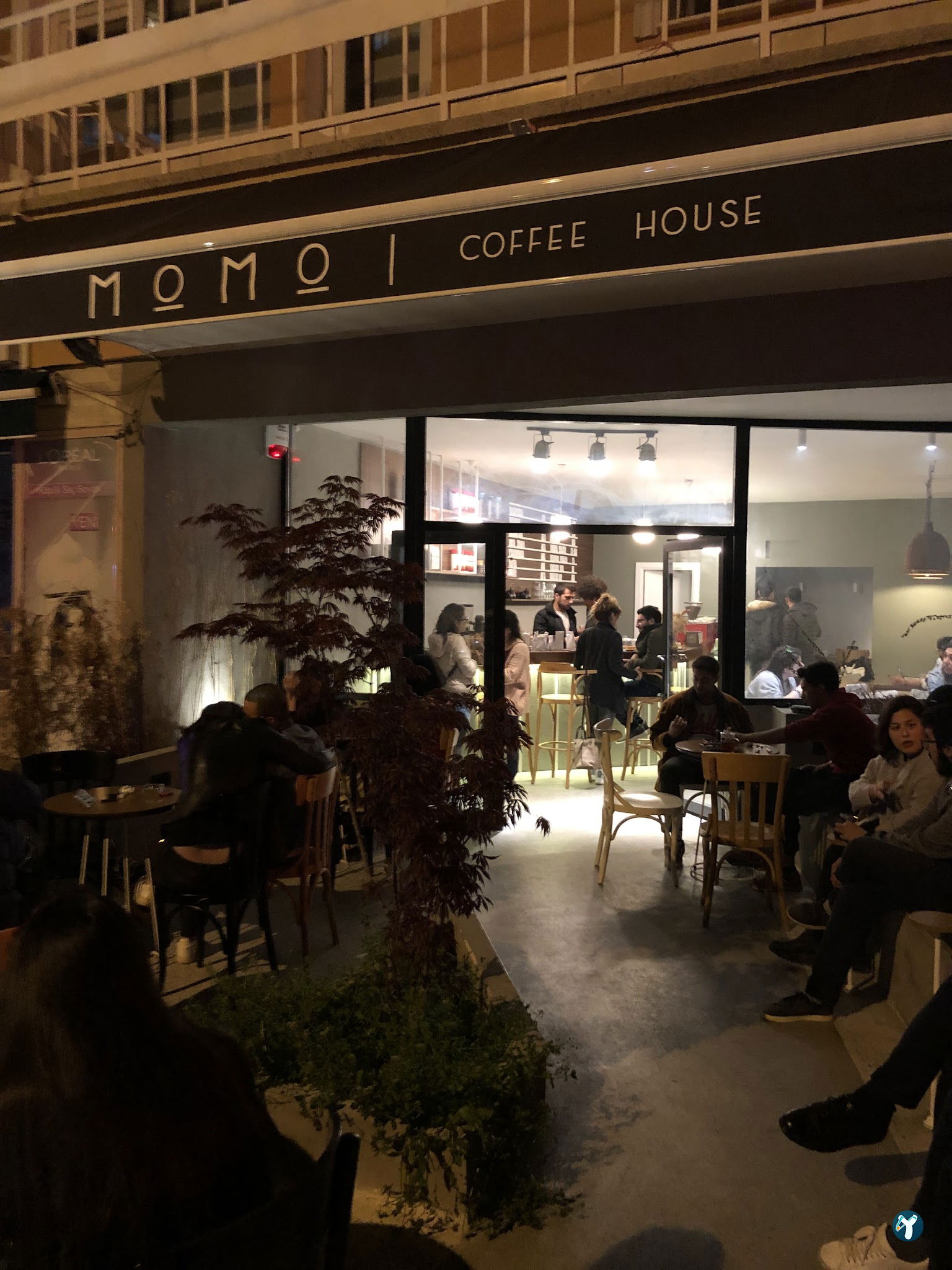 Momo Coffee House