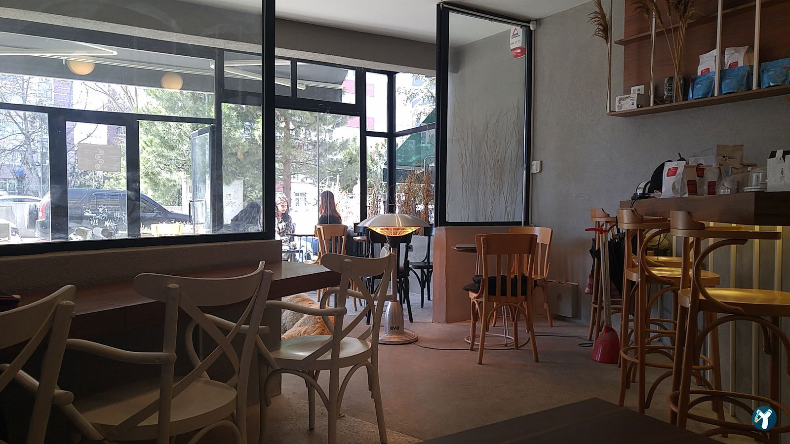 Momo Coffee House