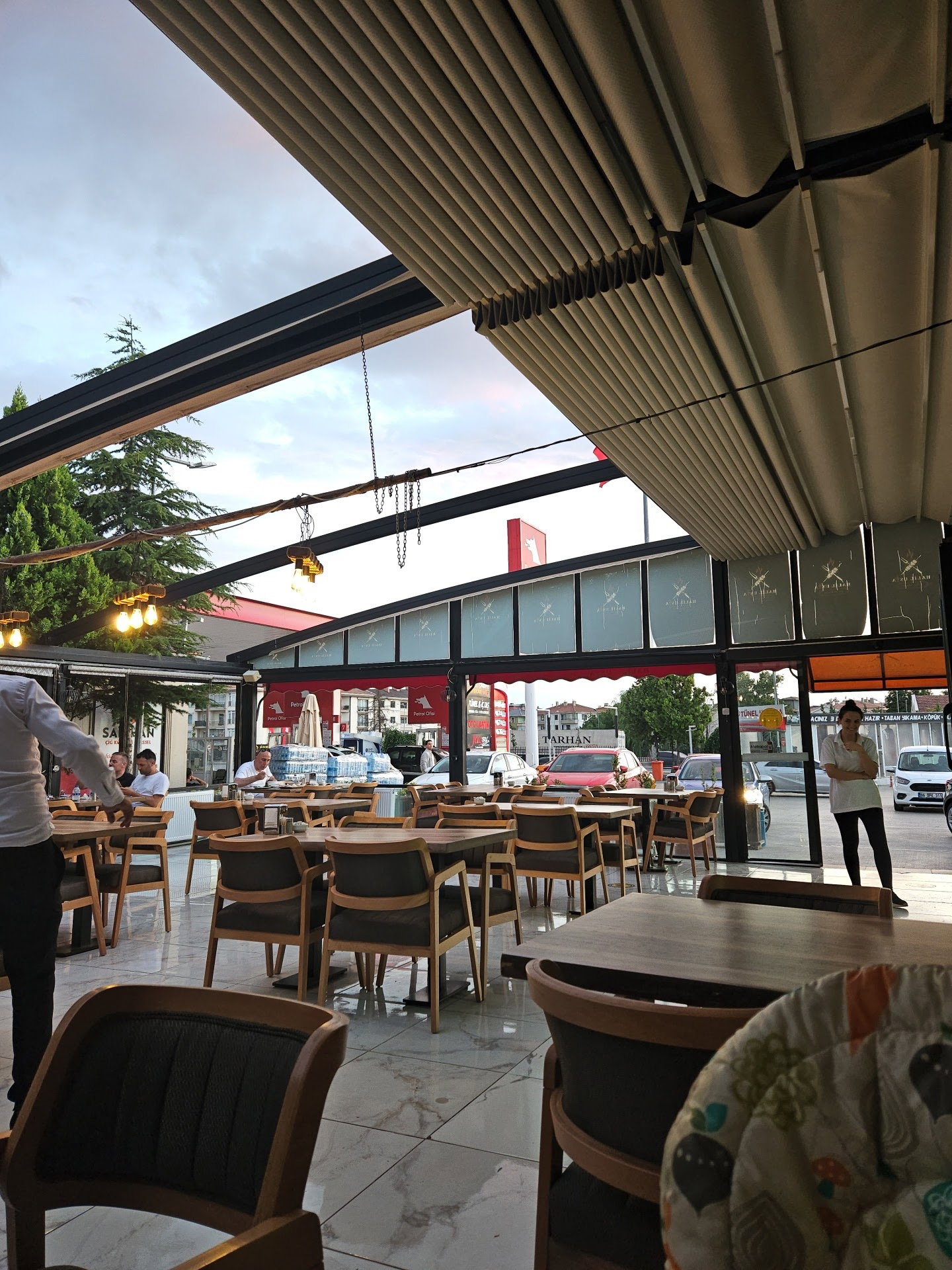 Halil Usta Et-Mangal