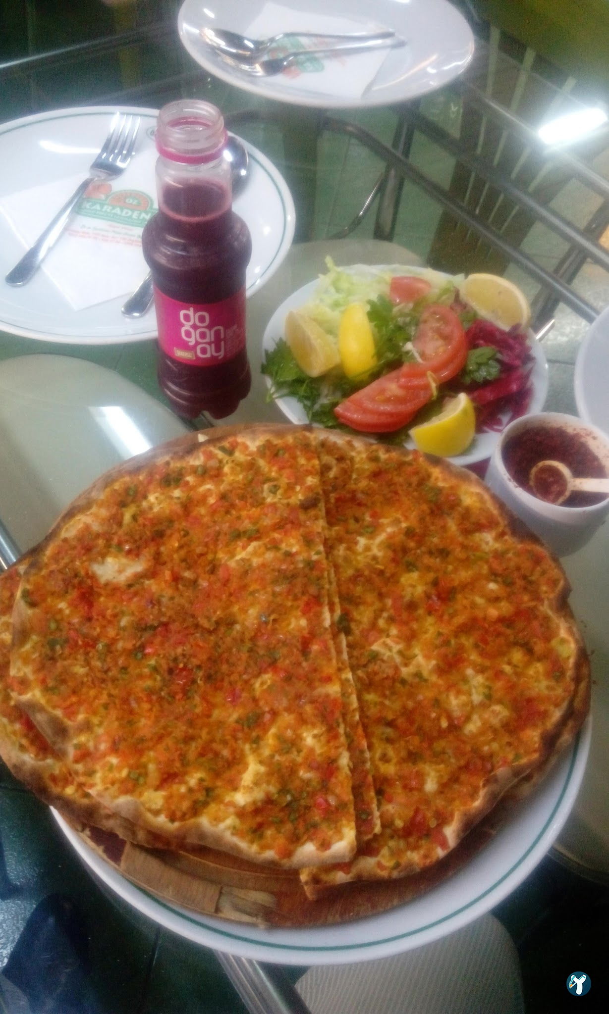 Öz Karadeniz Pide Kebap Lahmacun Salonu