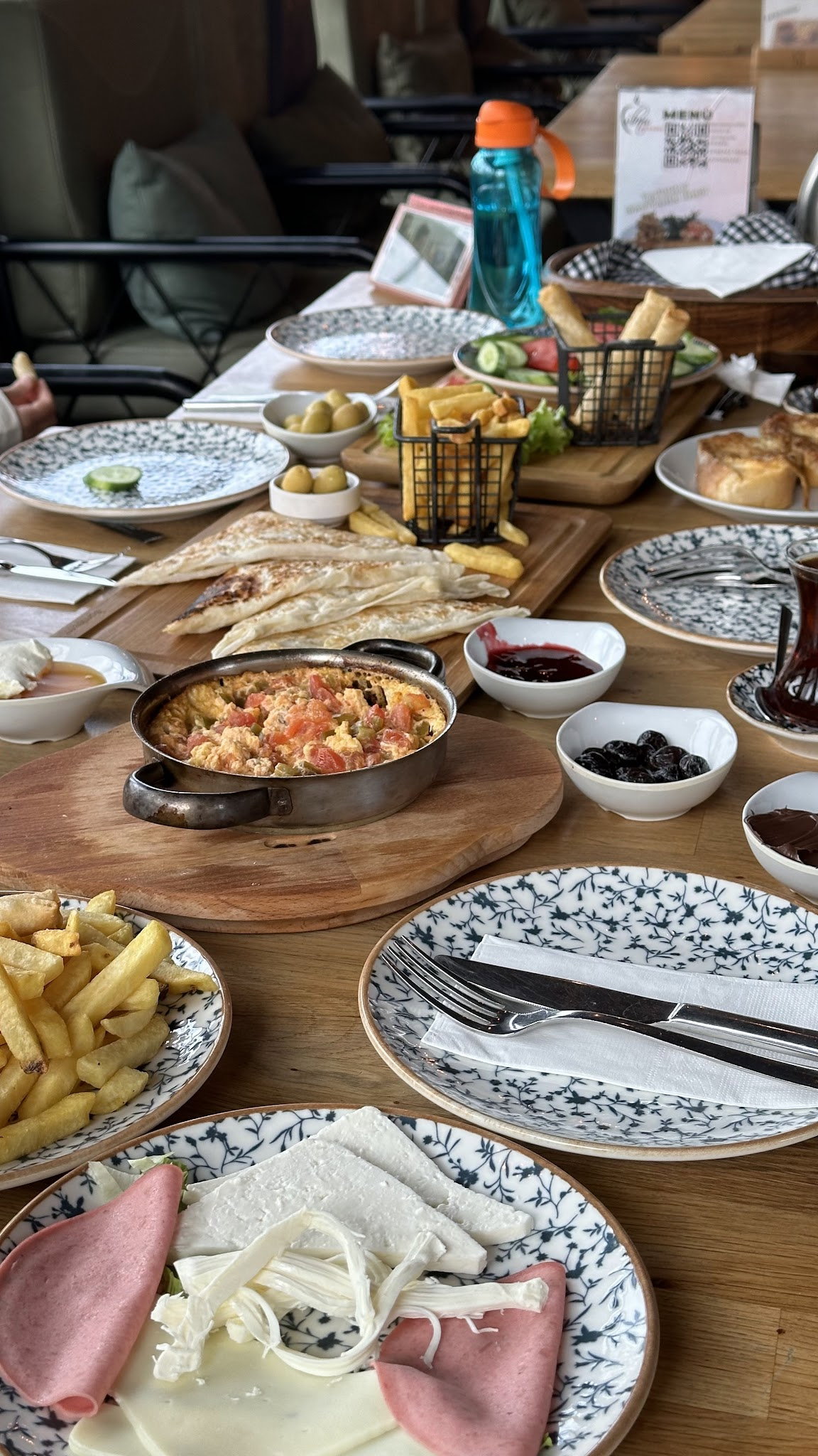 Elma Cafe&Bistro - Eskişehir Serpme Kahvaltı Mekanı