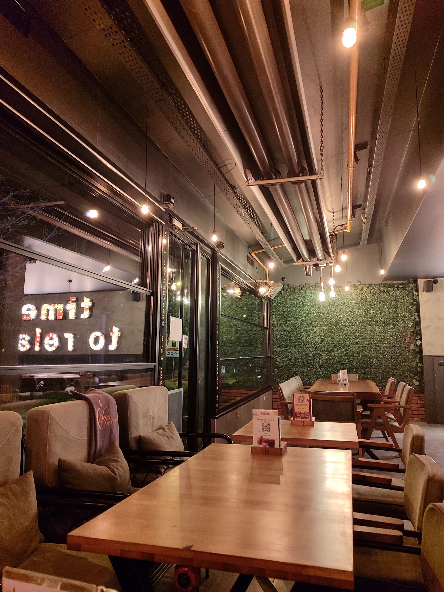 Elma Cafe&Bistro - Eskişehir Serpme Kahvaltı Mekanı