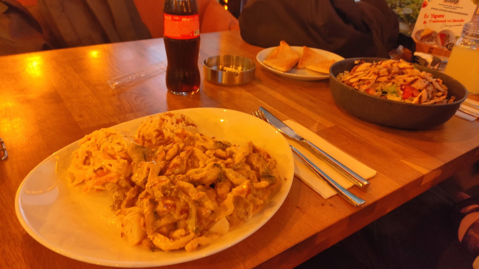 Elma Cafe&Bistro - Eskişehir Serpme Kahvaltı Mekanı