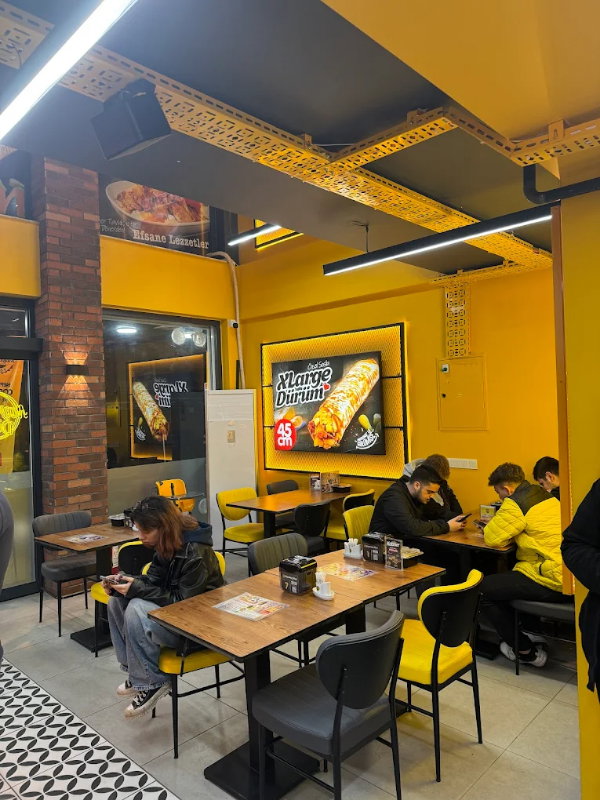 Maydonoz Döner Bayraklı Sevgi Yolu