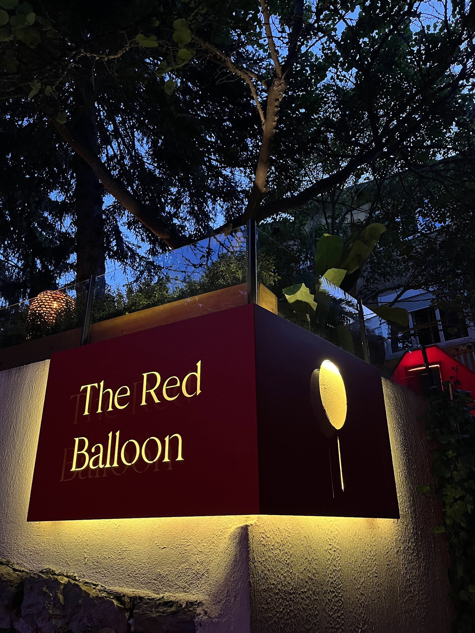 The Red Balloon Restoran & Bar