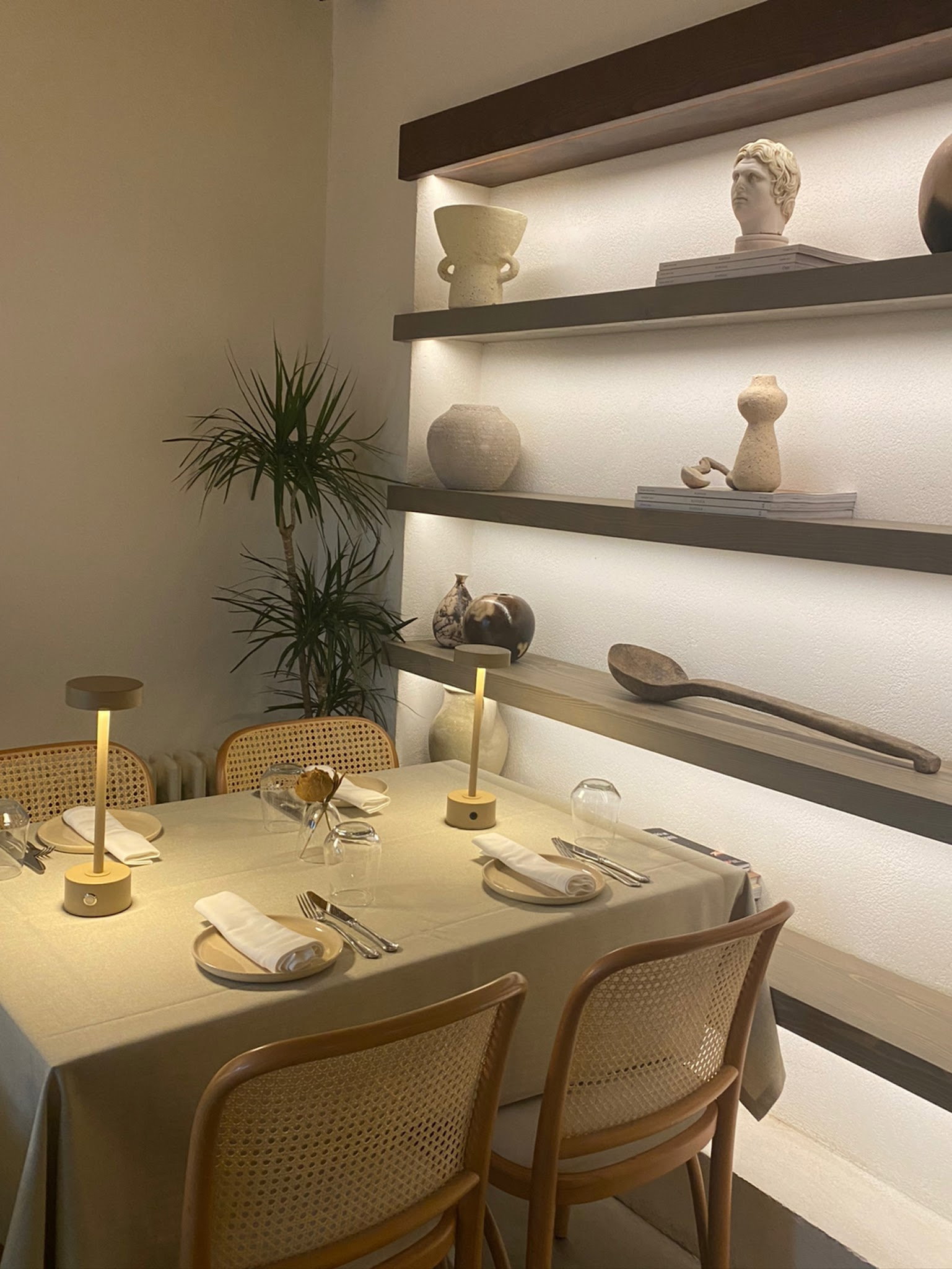 The Red Balloon Restoran & Bar