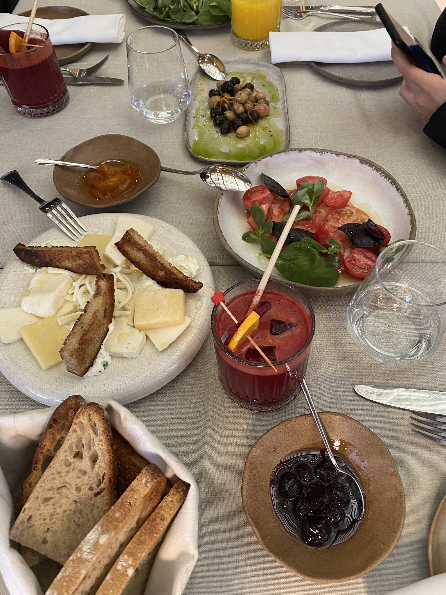 The Red Balloon Restoran & Bar