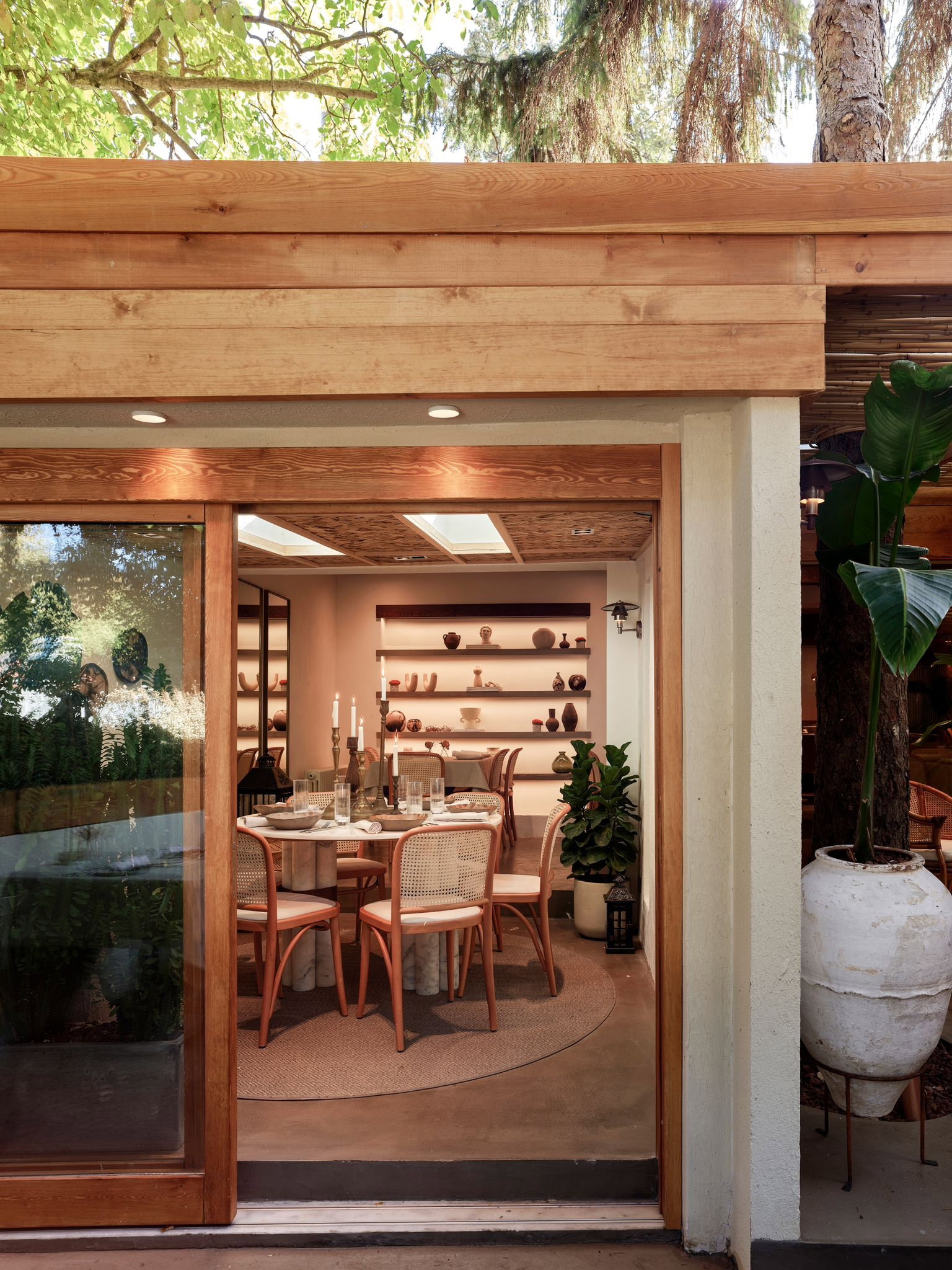 The Red Balloon Restoran & Bar