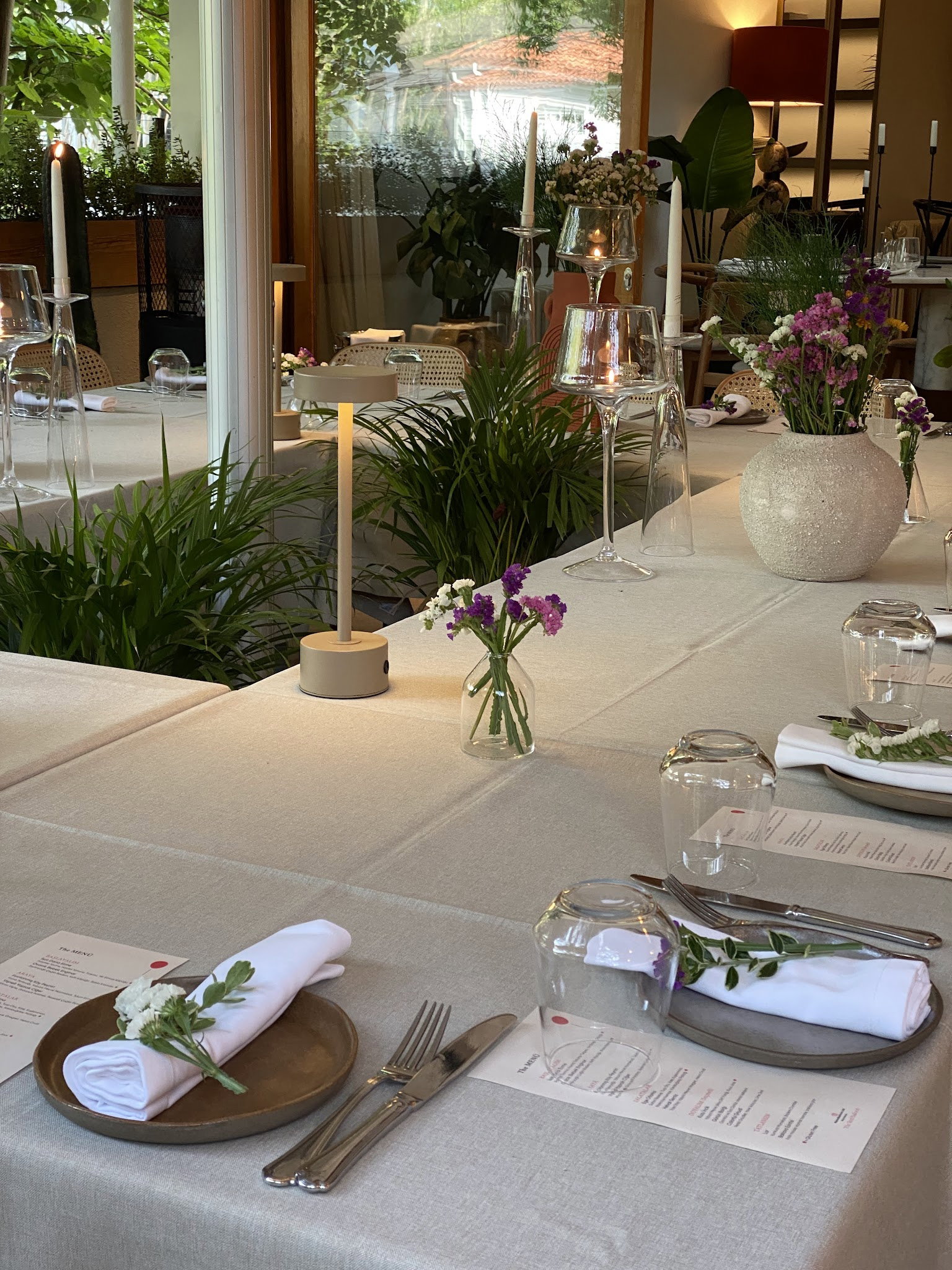 The Red Balloon Restoran & Bar