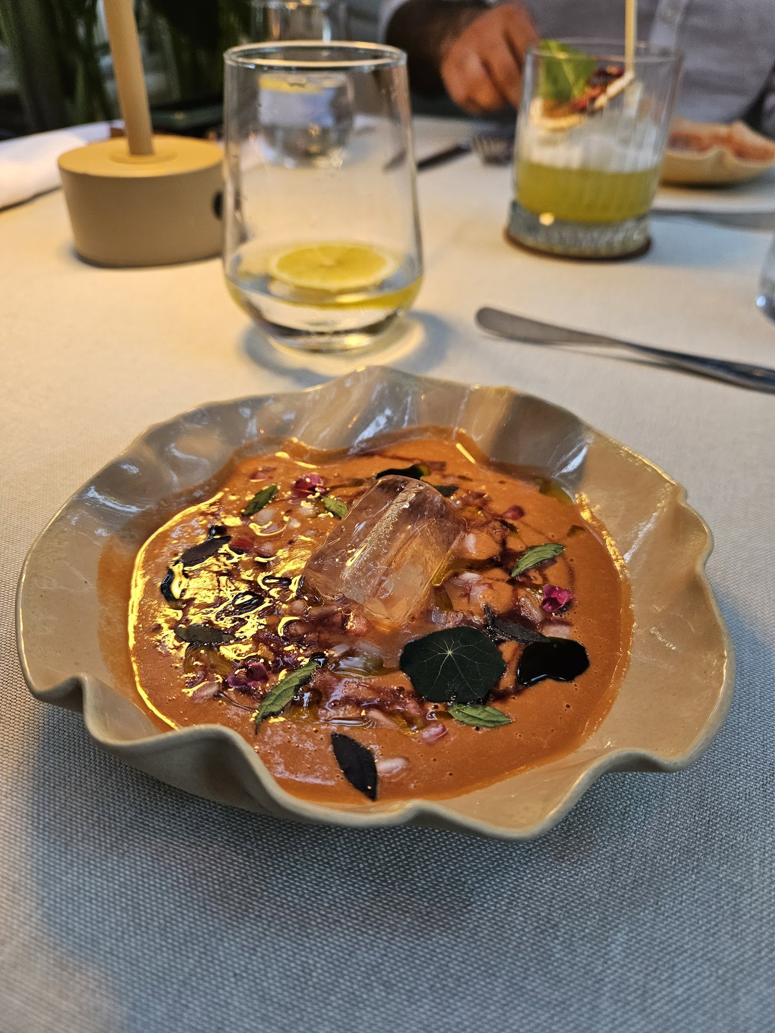 The Red Balloon Restoran & Bar