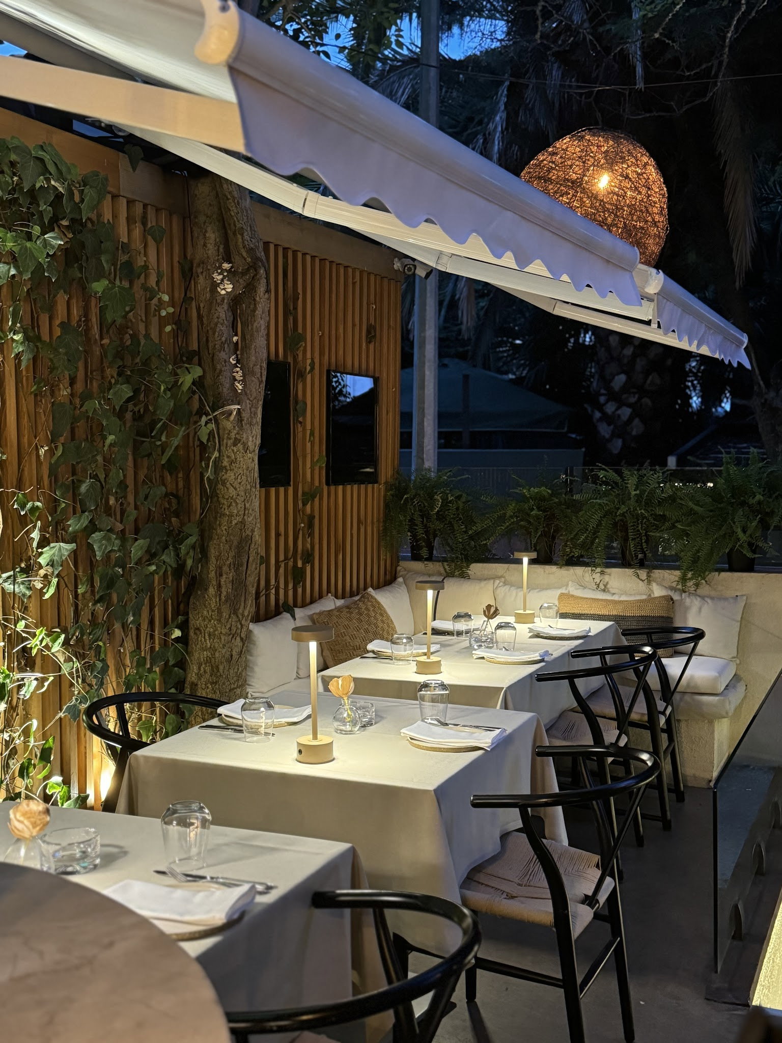 The Red Balloon Restoran & Bar