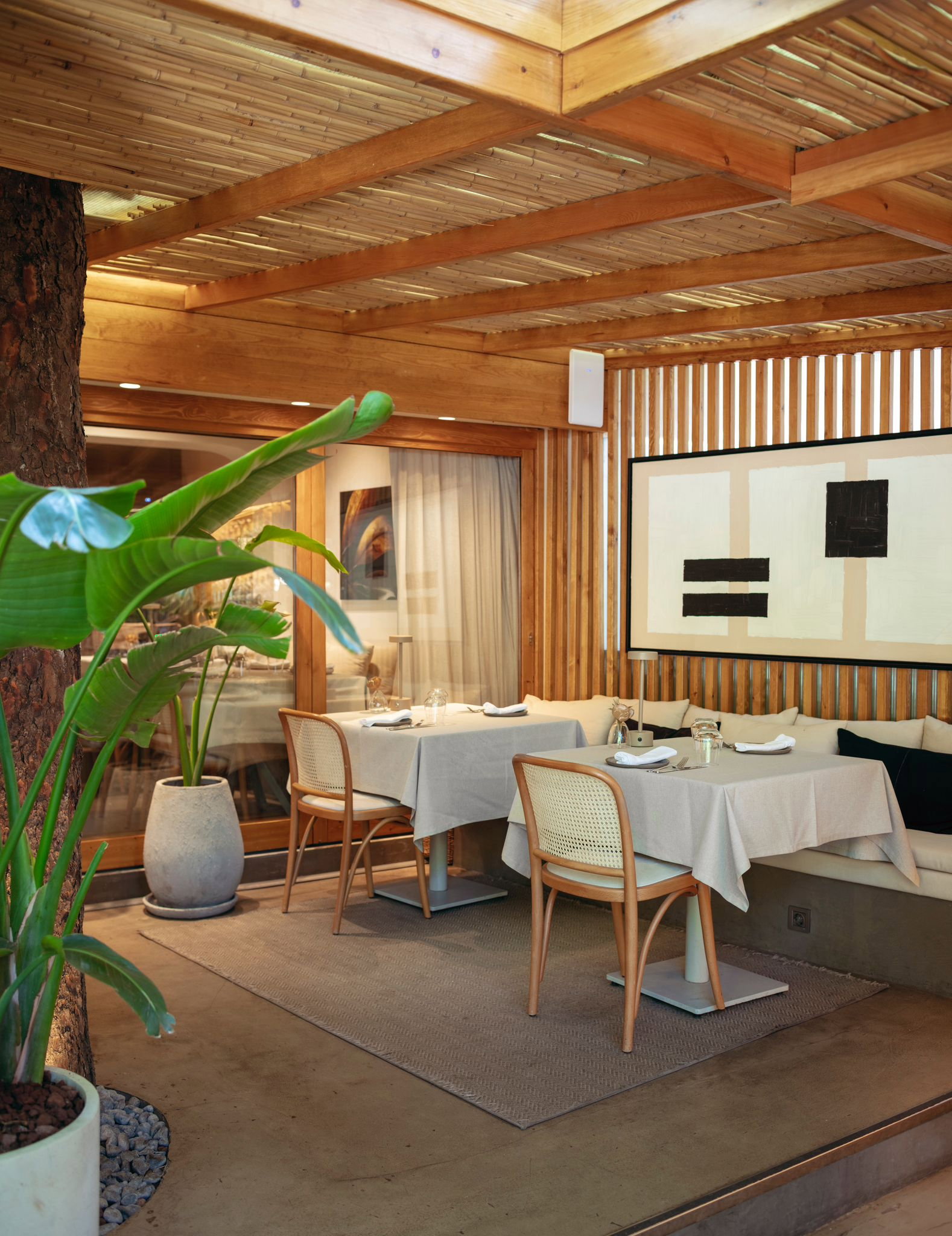 The Red Balloon Restoran & Bar