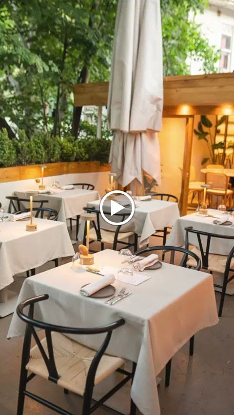 The Red Balloon Restoran & Bar