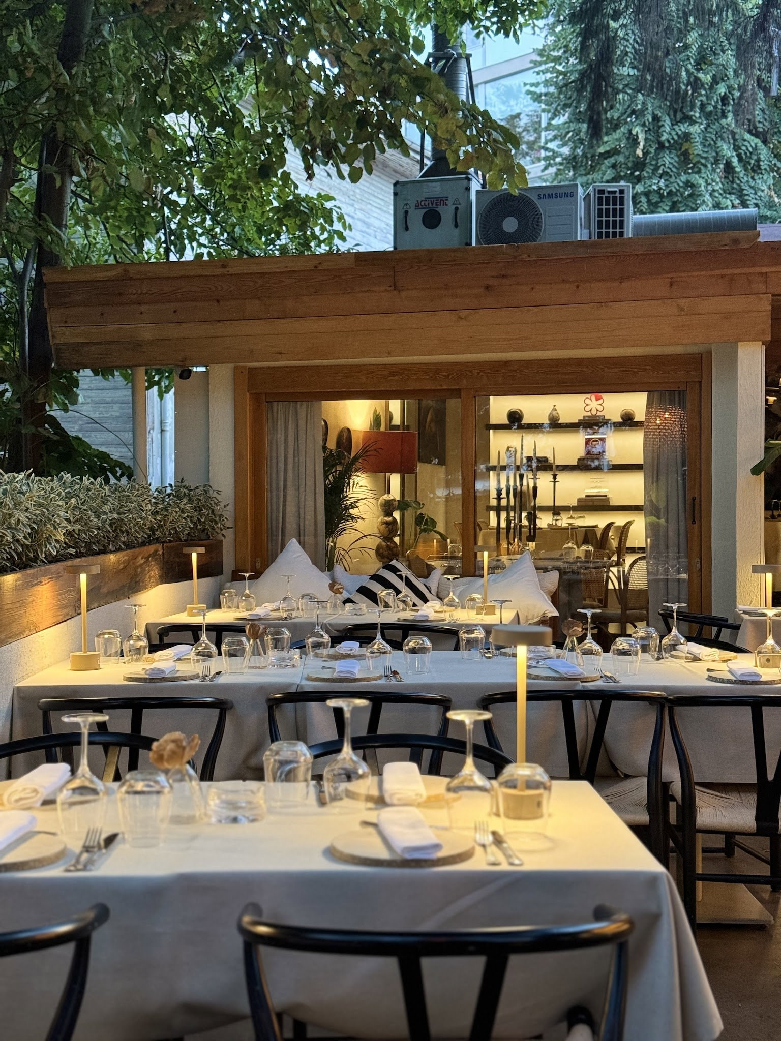 The Red Balloon Restoran & Bar