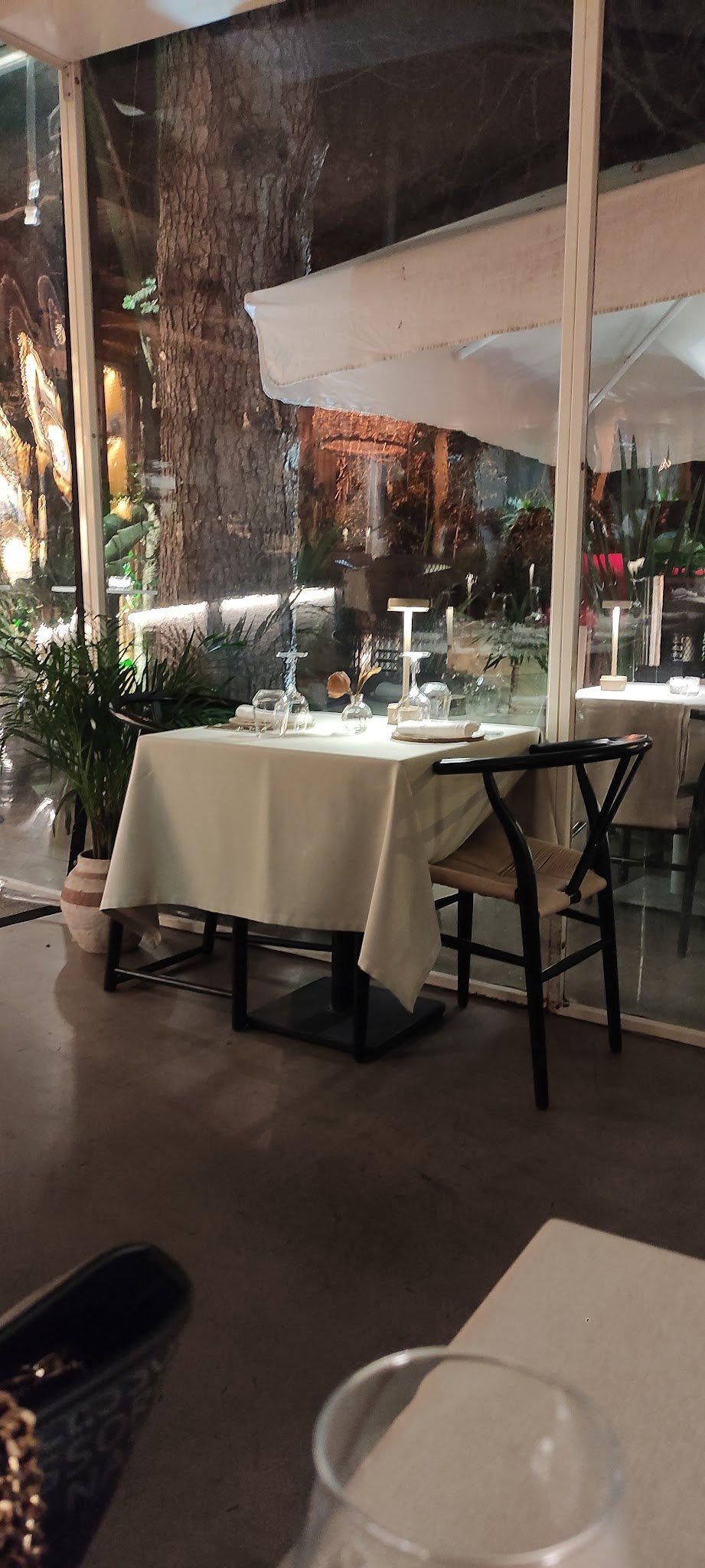 The Red Balloon Restoran & Bar