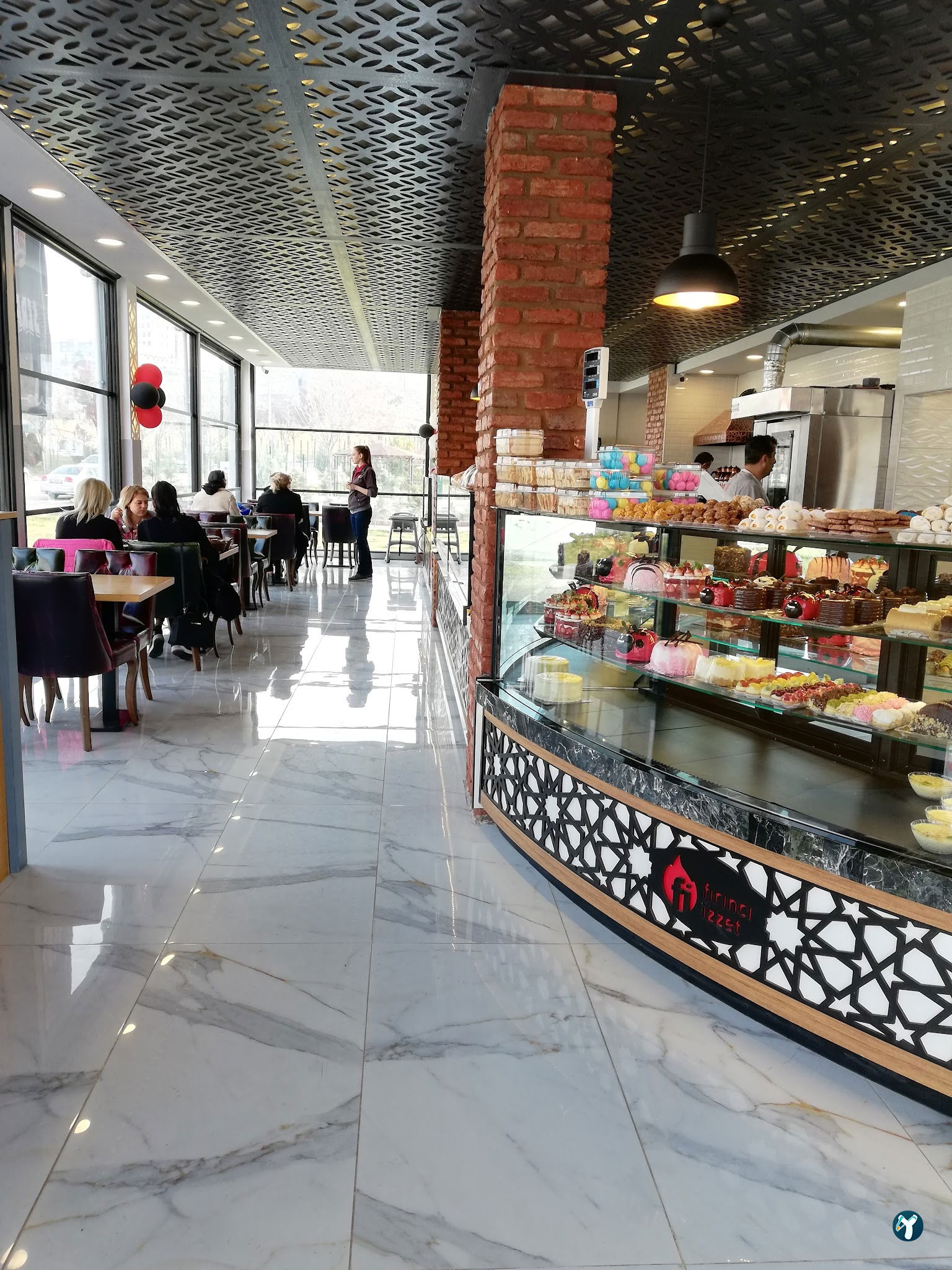 Victoria Pastane & Cafe