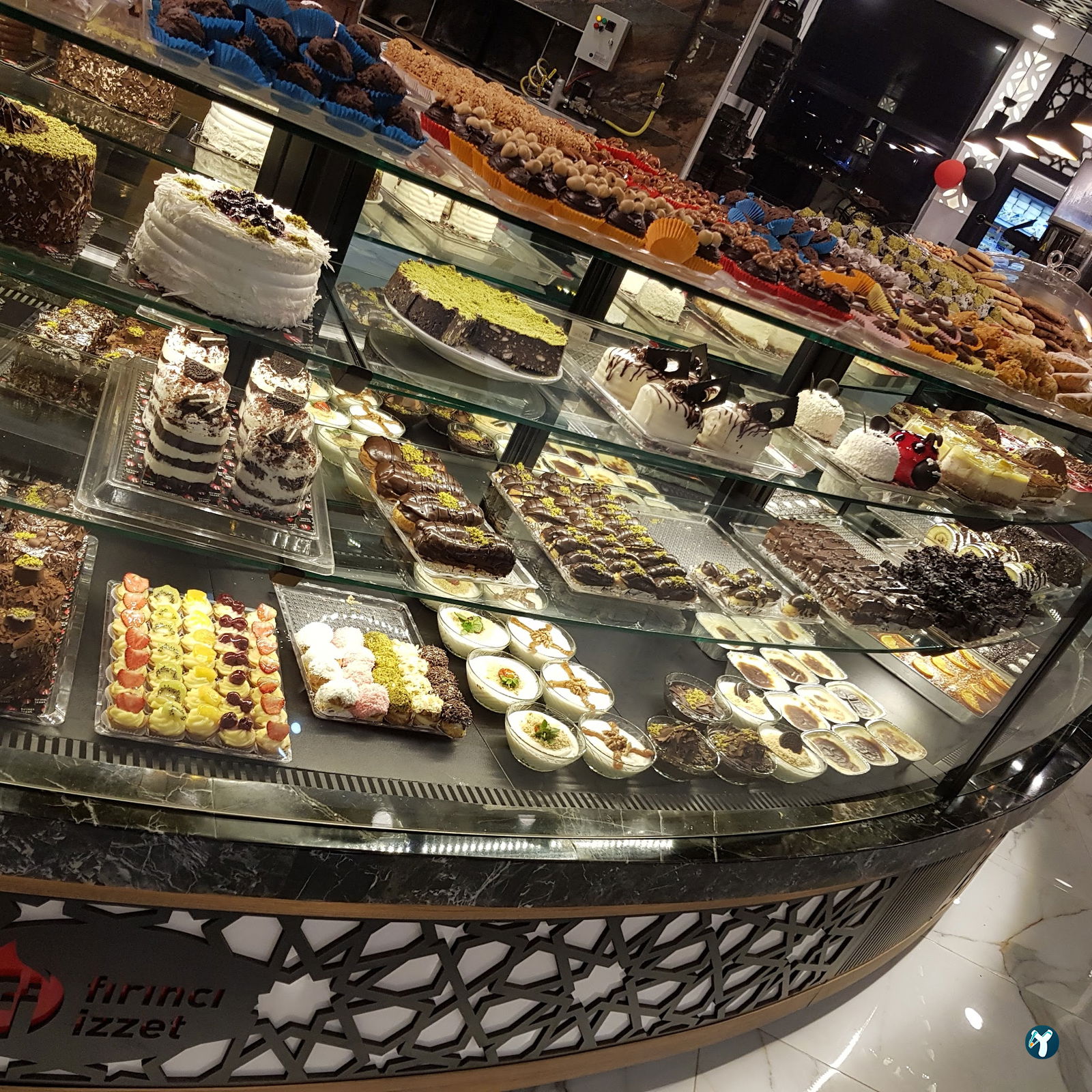 Victoria Pastane & Cafe