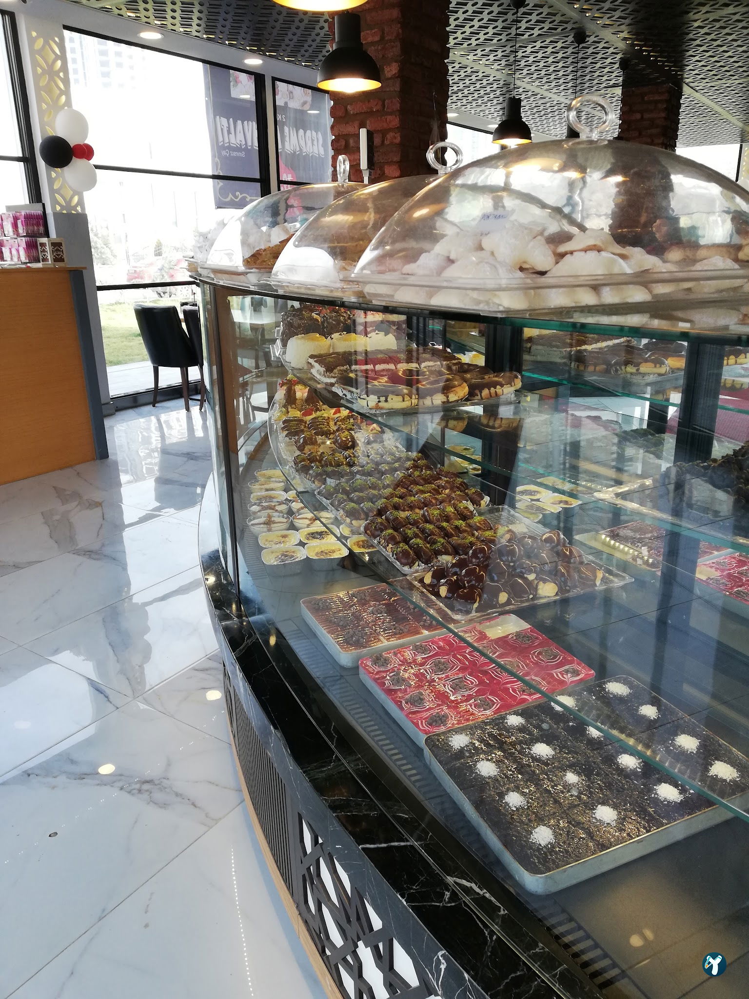 Victoria Pastane & Cafe