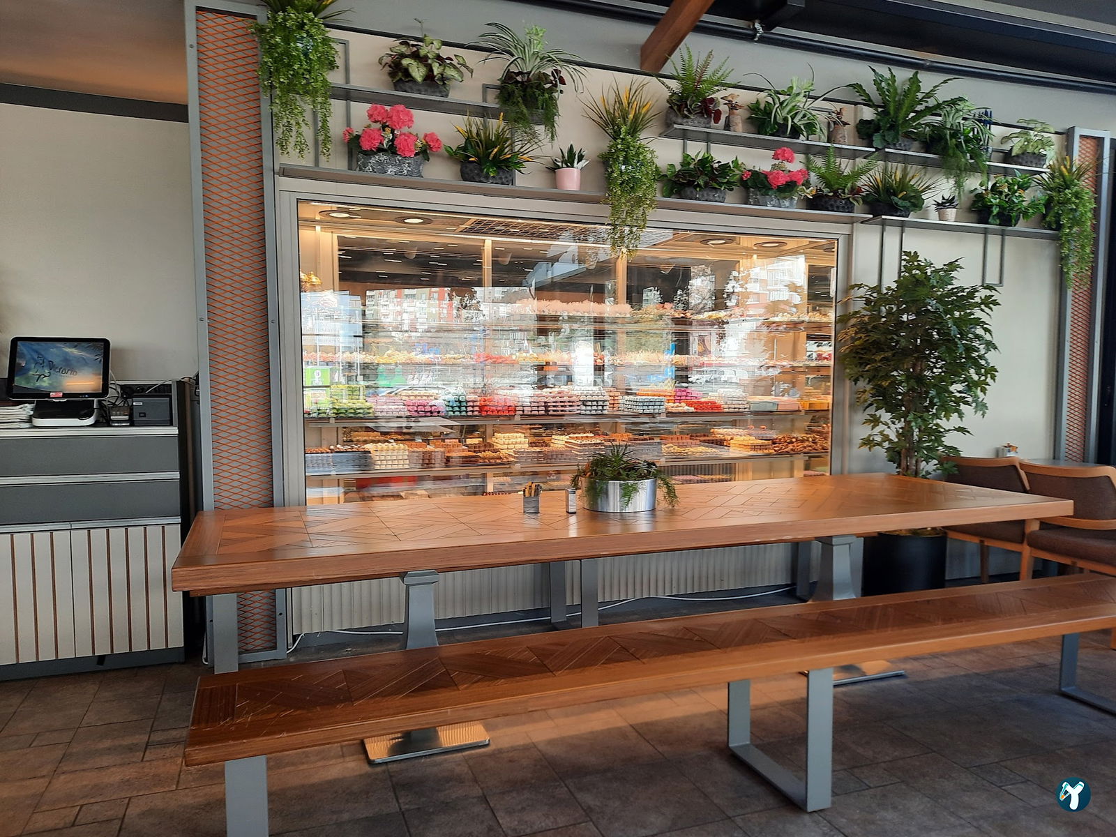 Victoria Pastane & Cafe