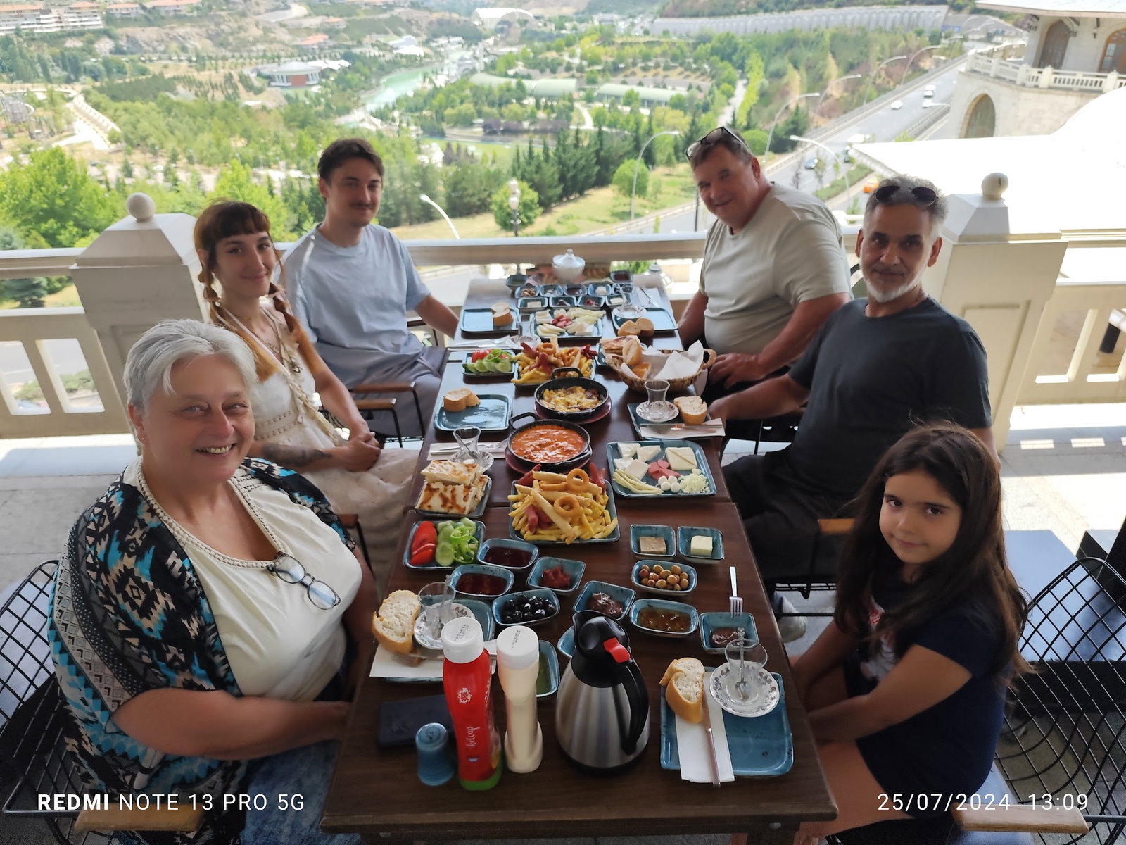 Mihman Cafe & Pastane