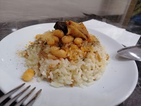 Kulaksız lokantası